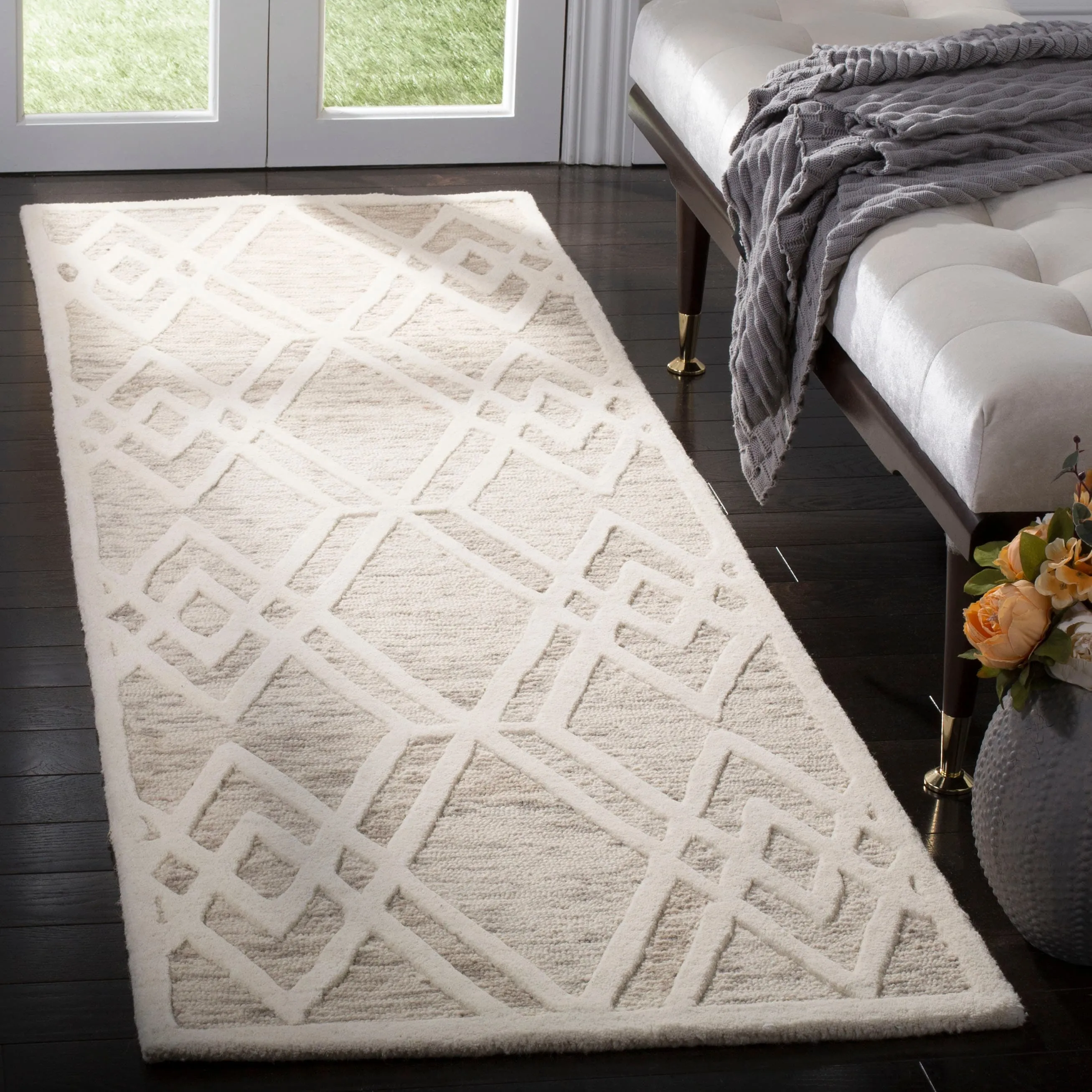 SAFAVIEH Handmade Cambridge Chieko Modern Wool Rug