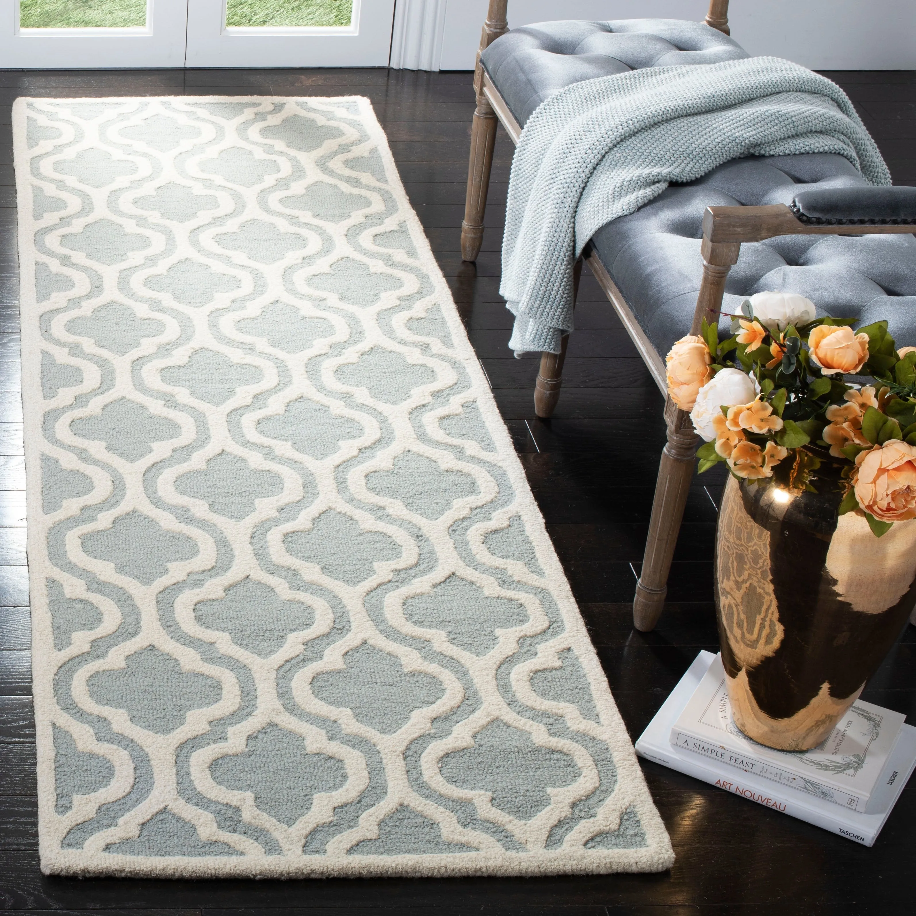SAFAVIEH Handmade Cambridge Marijela Modern Moroccan Wool Rug