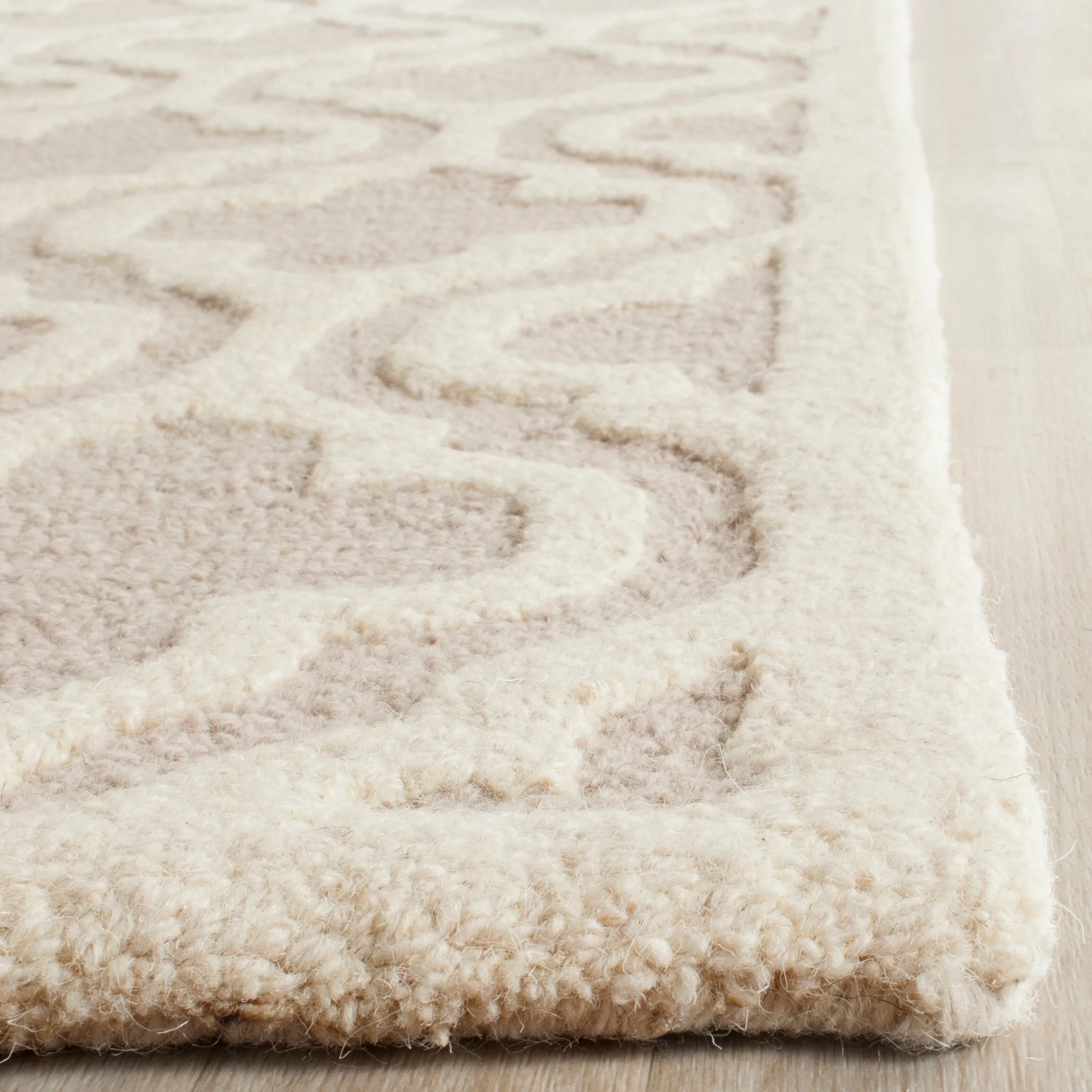 SAFAVIEH Handmade Cambridge Marijela Modern Moroccan Wool Rug