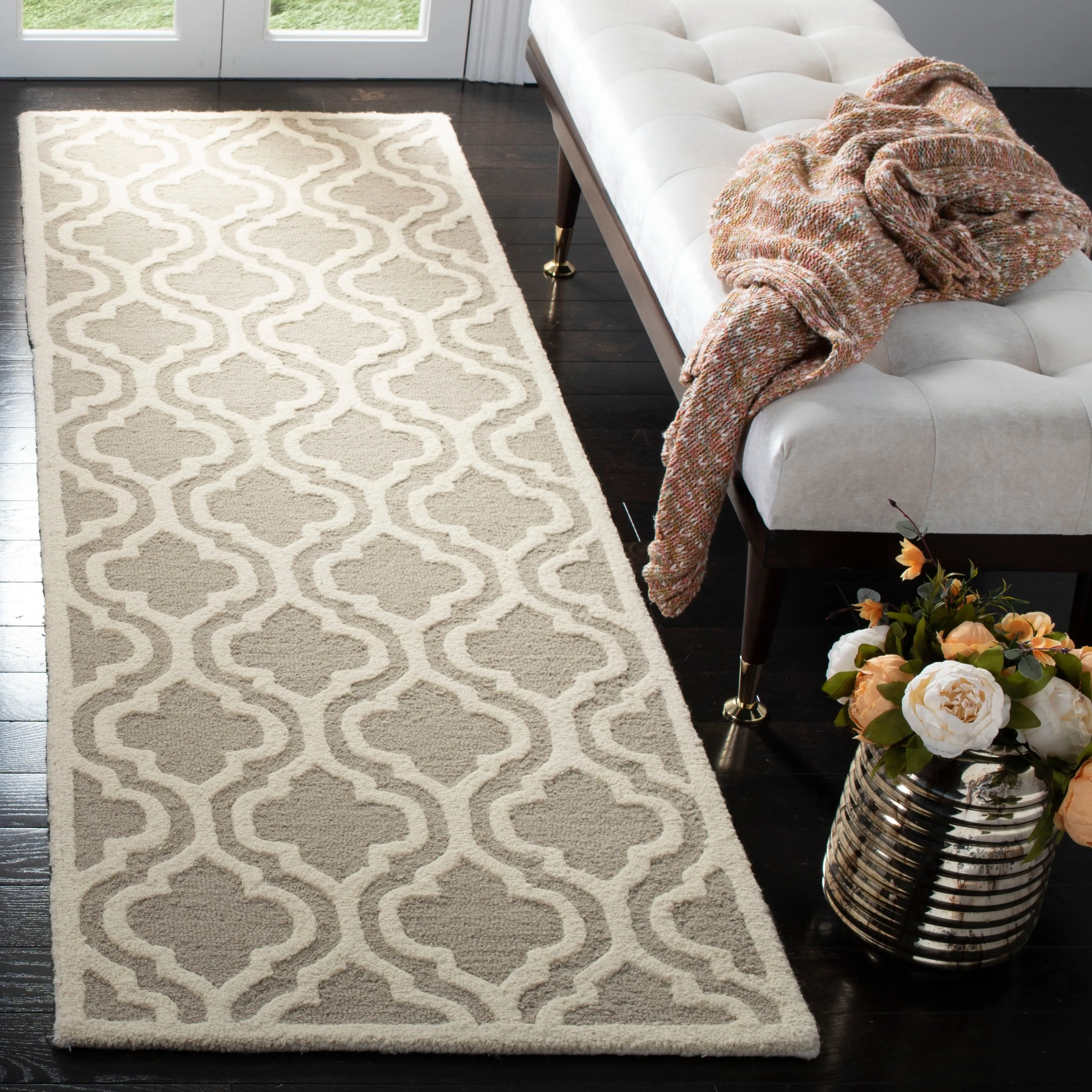 SAFAVIEH Handmade Cambridge Marijela Modern Moroccan Wool Rug