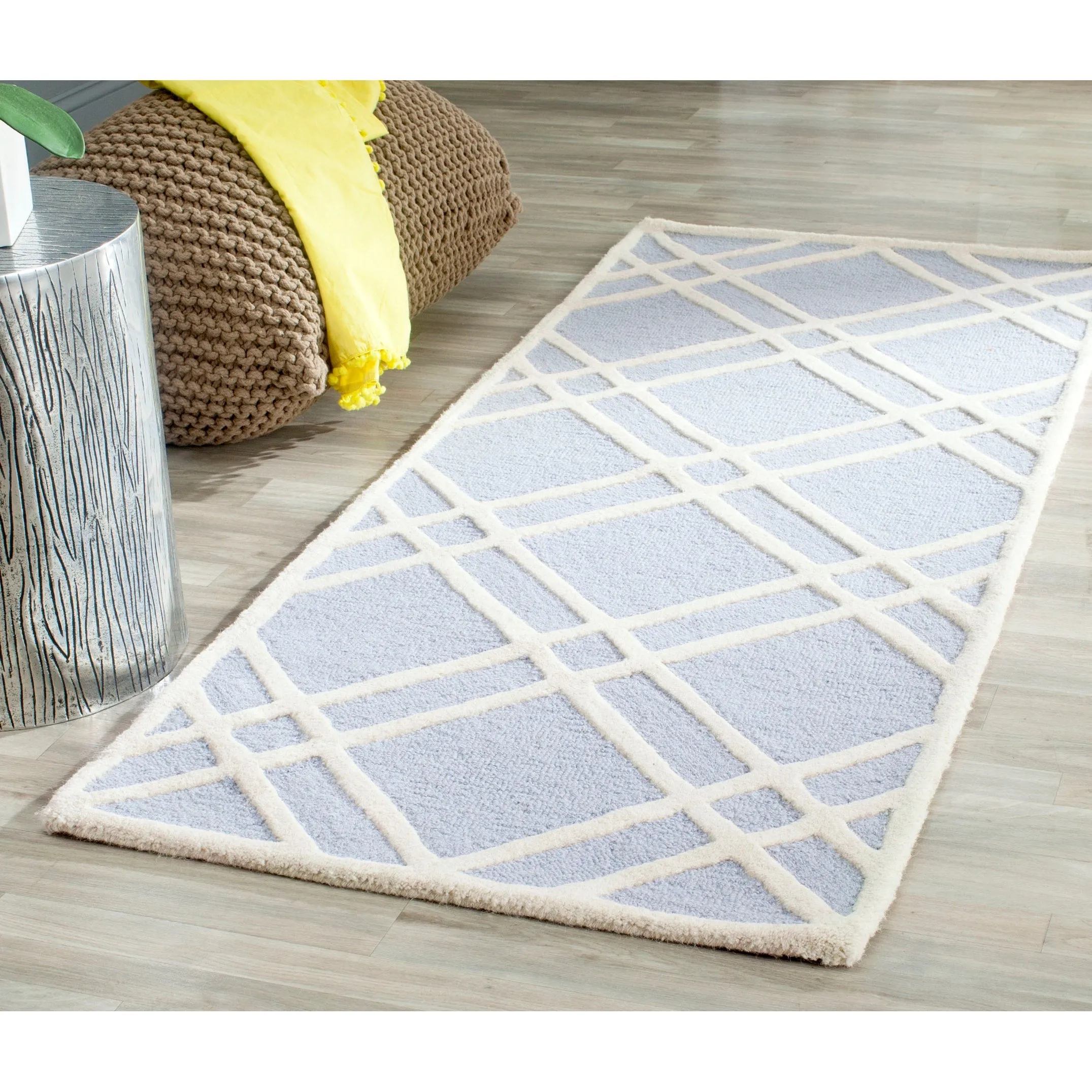 SAFAVIEH Handmade Cambridge Polona Modern Moroccan Wool Rug