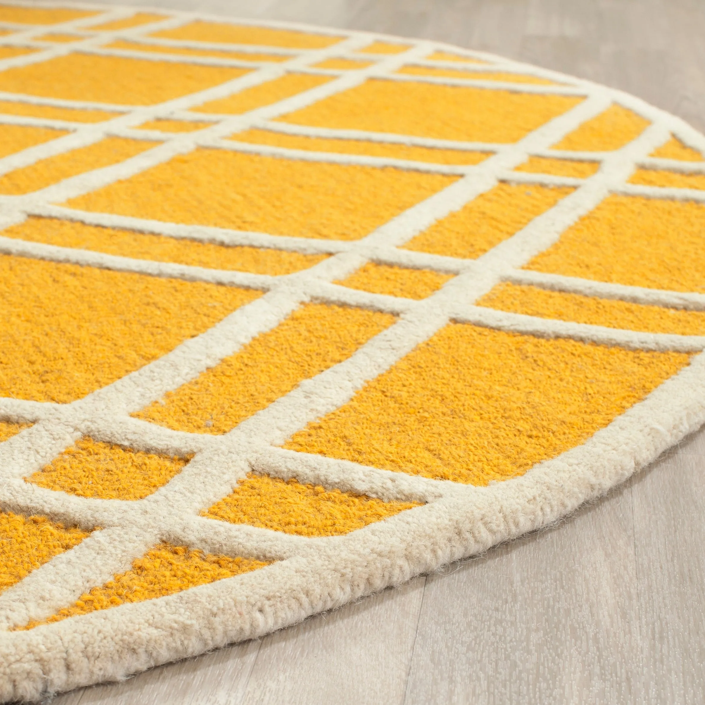 SAFAVIEH Handmade Cambridge Polona Modern Moroccan Wool Rug