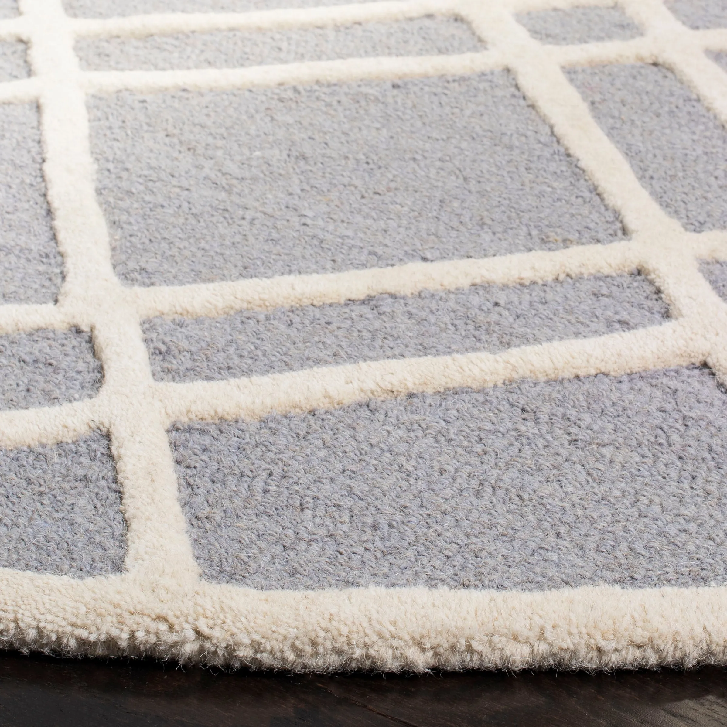 SAFAVIEH Handmade Cambridge Polona Modern Moroccan Wool Rug