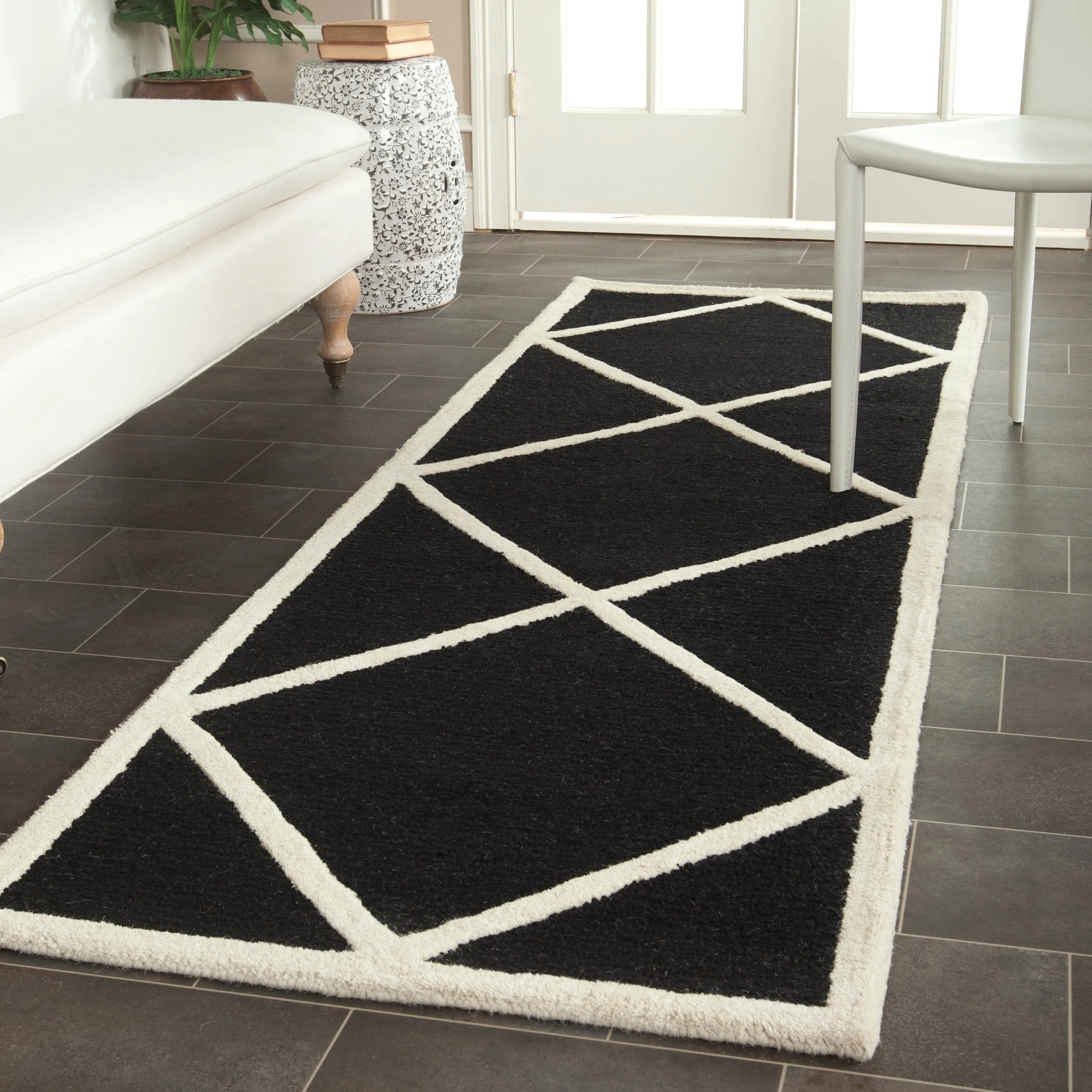 SAFAVIEH Handmade Cambridge Vija Modern Moroccan Wool Rug