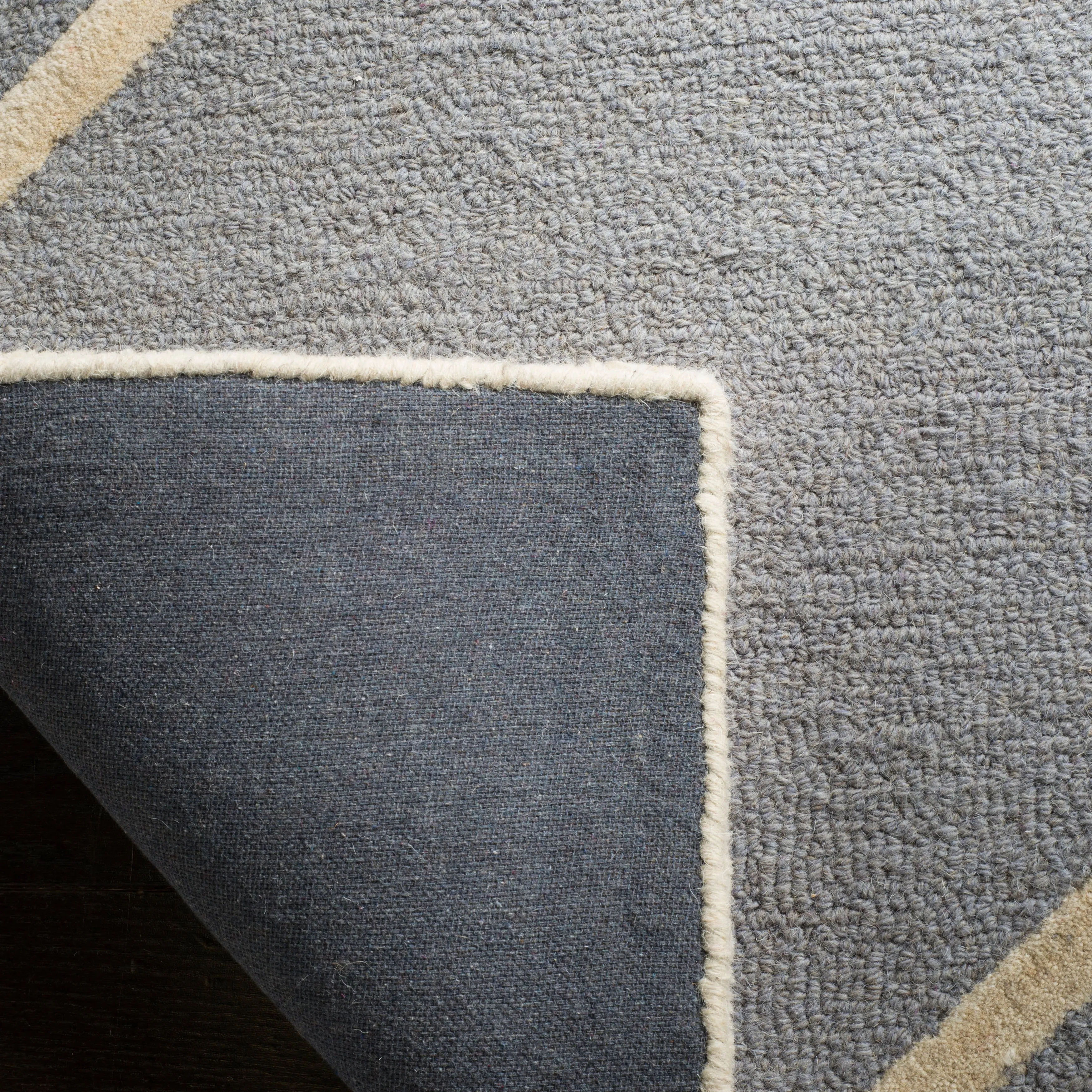SAFAVIEH Handmade Cambridge Vija Modern Moroccan Wool Rug