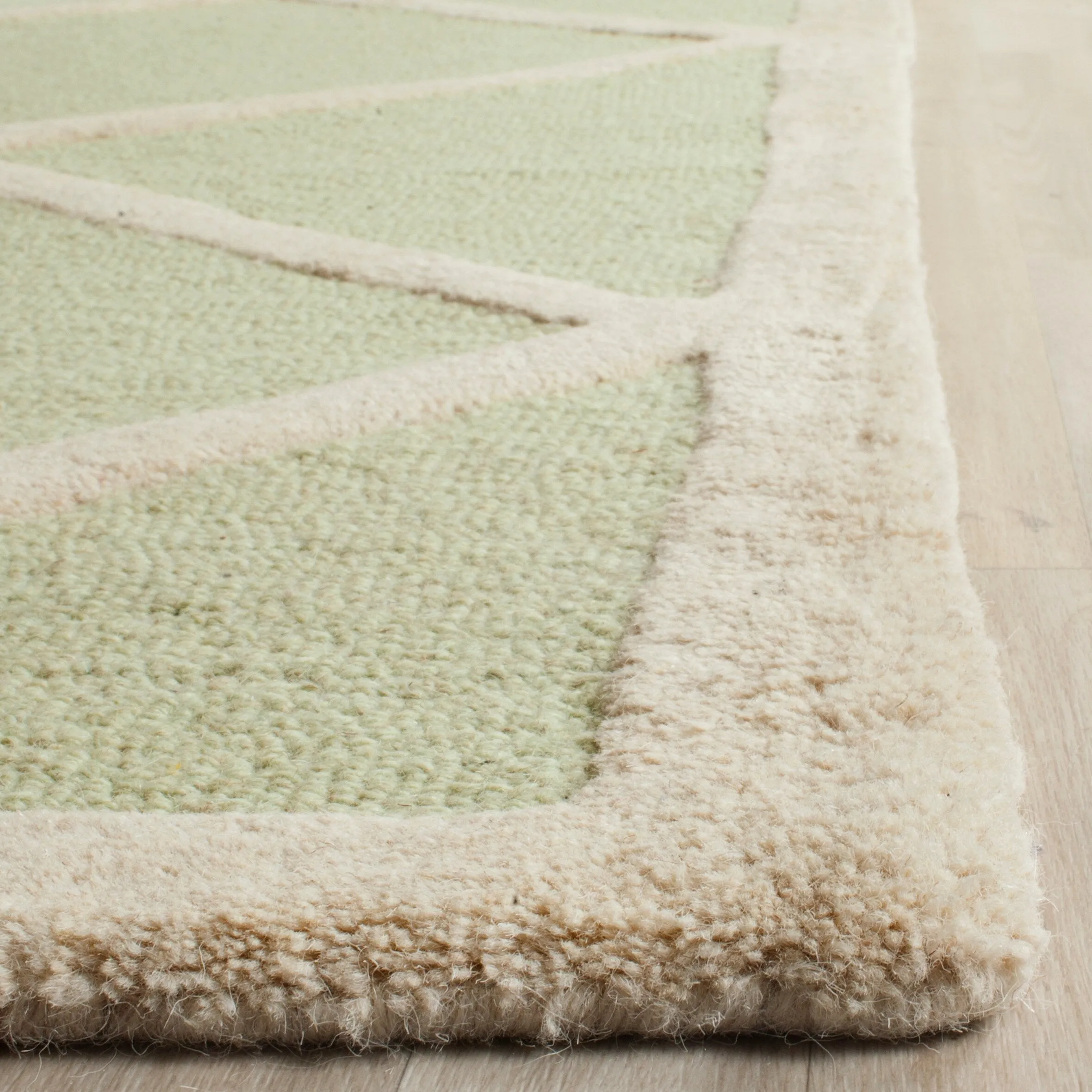 SAFAVIEH Handmade Cambridge Vija Modern Moroccan Wool Rug
