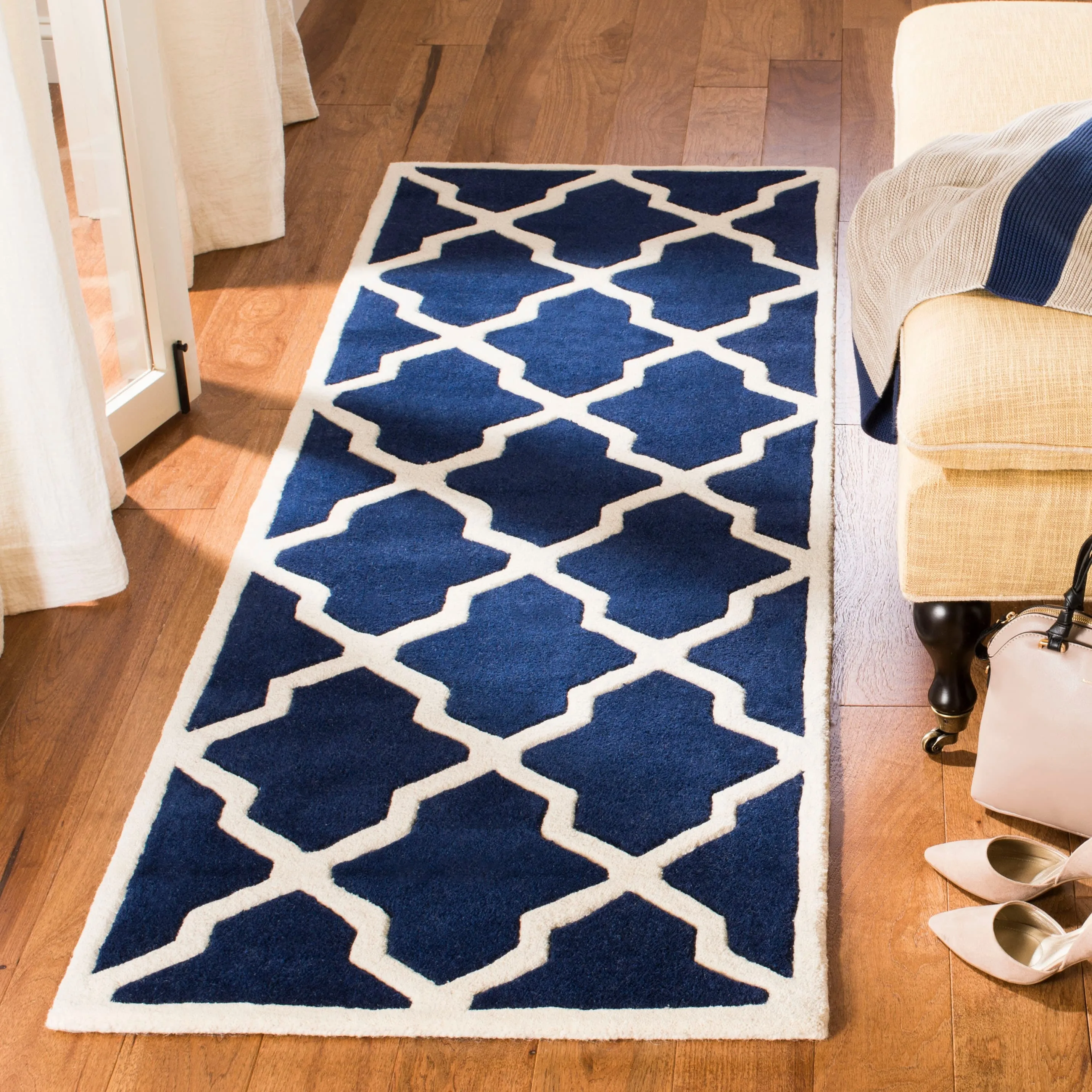 SAFAVIEH Handmade Chatham Rinske Modern Moroccan Wool Rug