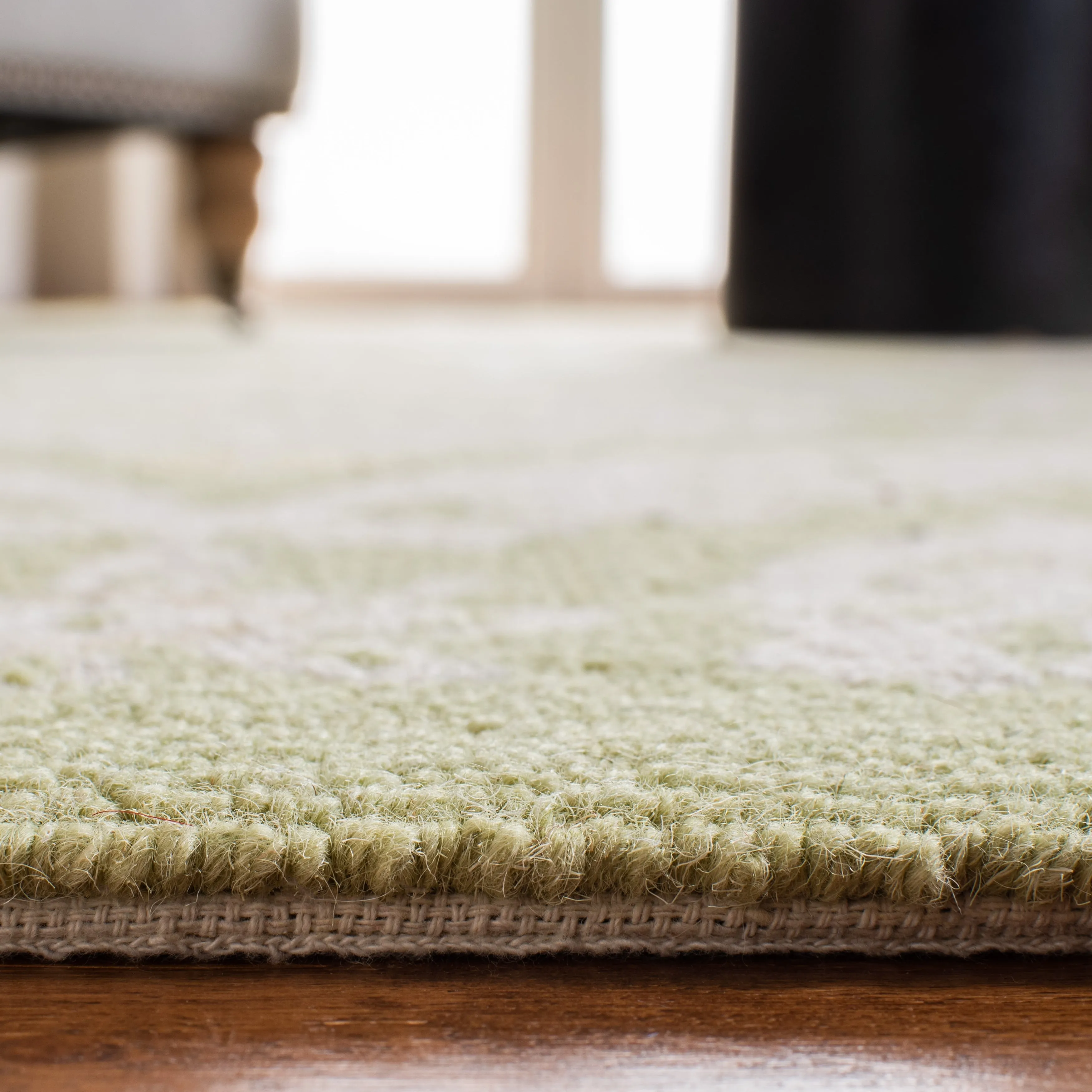 SAFAVIEH Handmade Chelsea Nazeli French Country Wool Rug