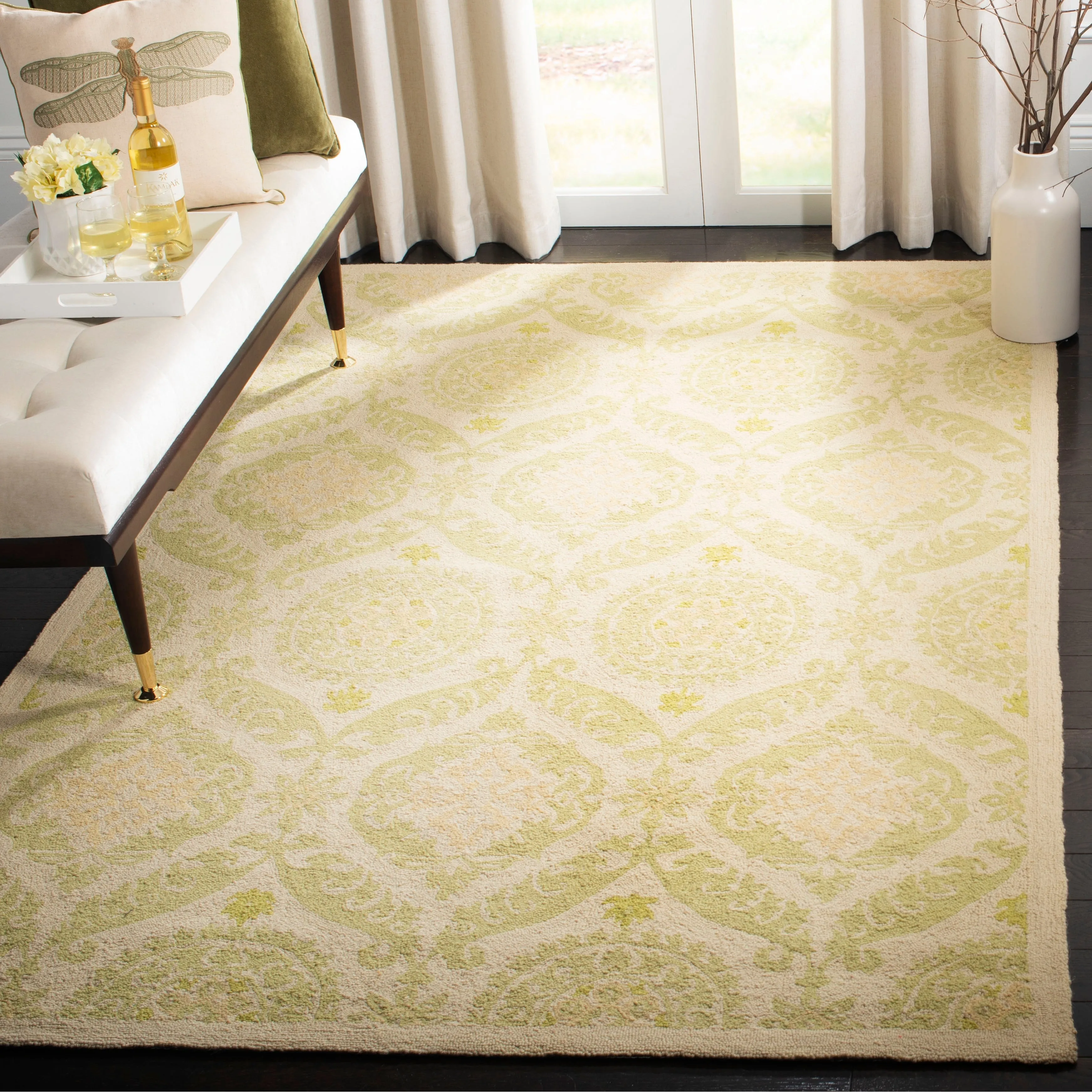 SAFAVIEH Handmade Chelsea Nazeli French Country Wool Rug