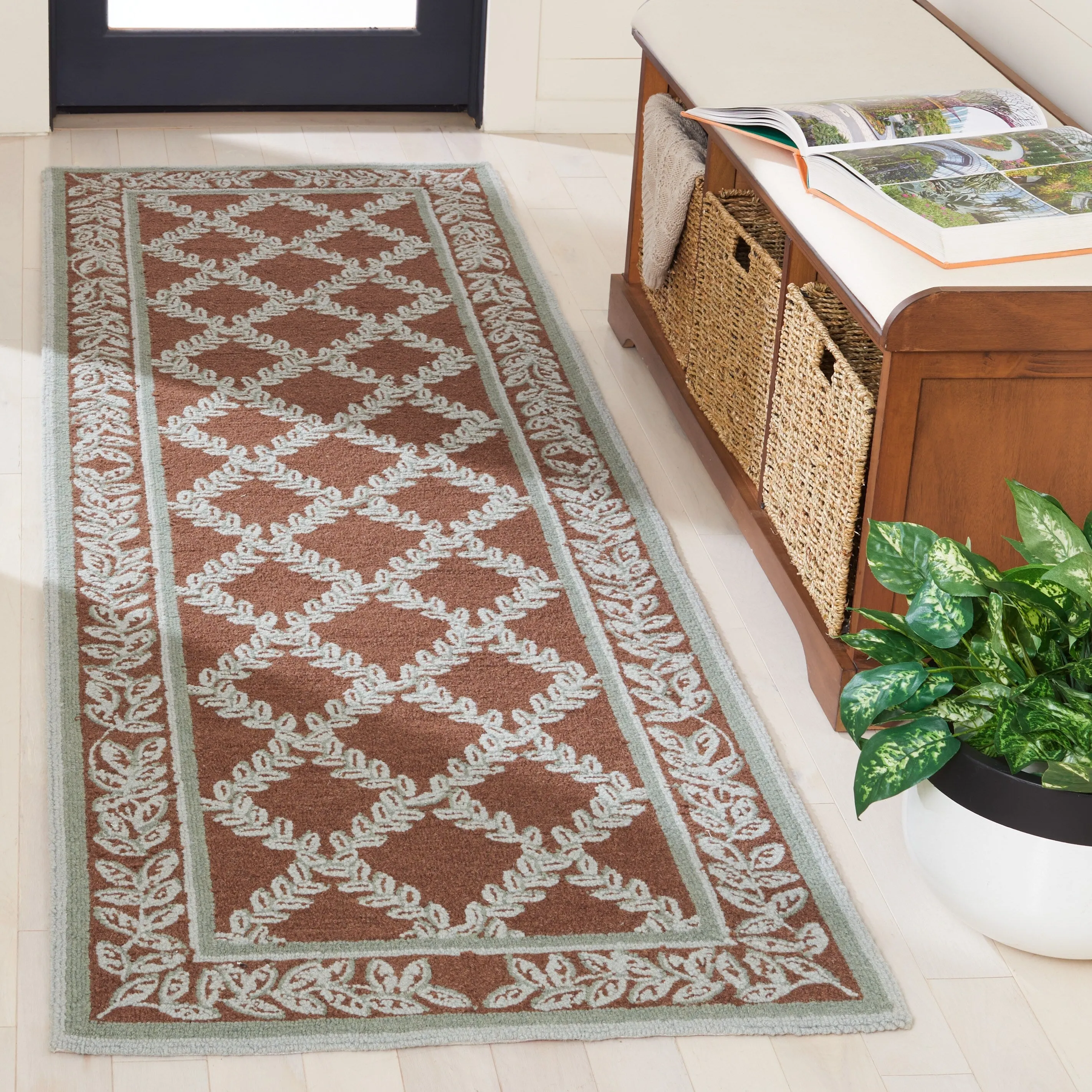 SAFAVIEH Handmade Chelsea Sunstripe Trellis French Country Wool Rug