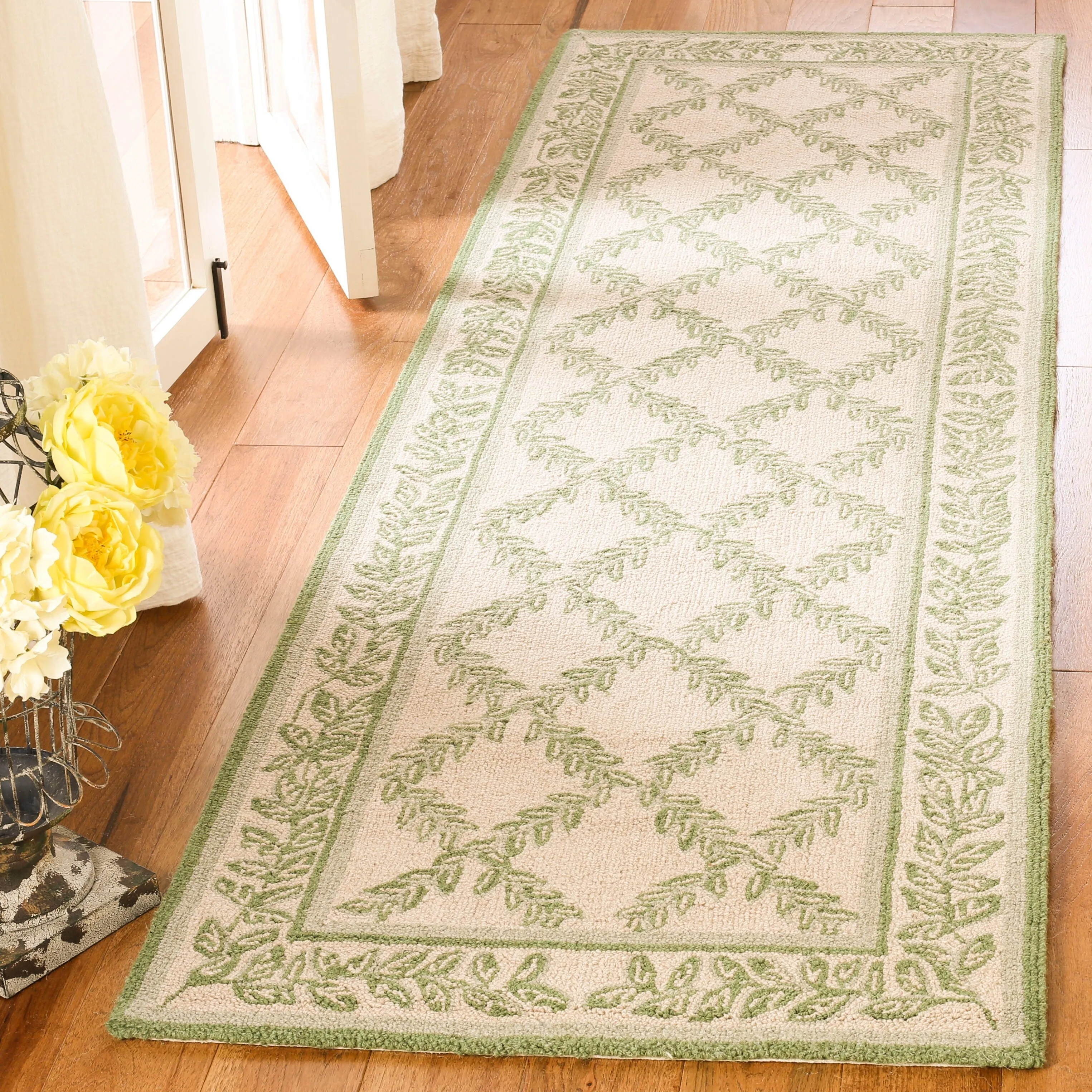 SAFAVIEH Handmade Chelsea Sunstripe Trellis French Country Wool Rug