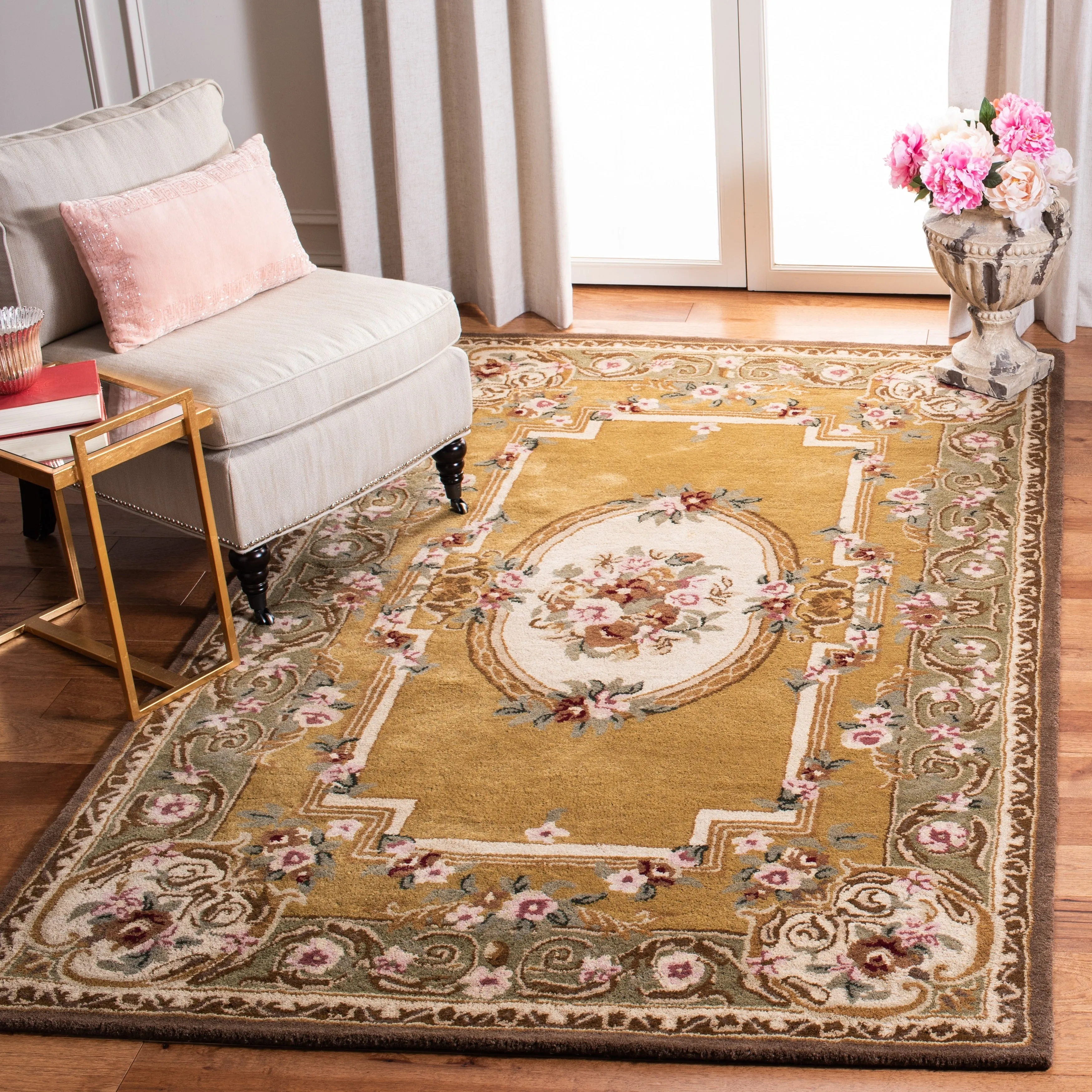 SAFAVIEH. Handmade Classic Richie Traditional Oriental Wool Rug