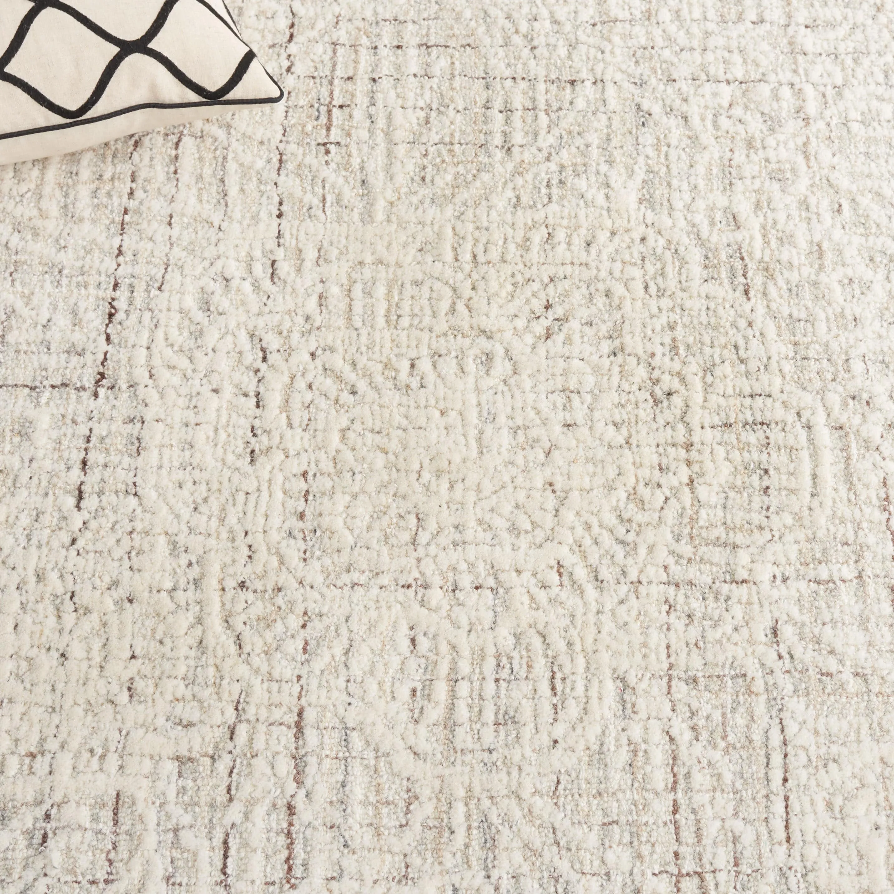 SAFAVIEH Handmade Ebony Dita Modern Floral Wool Rug
