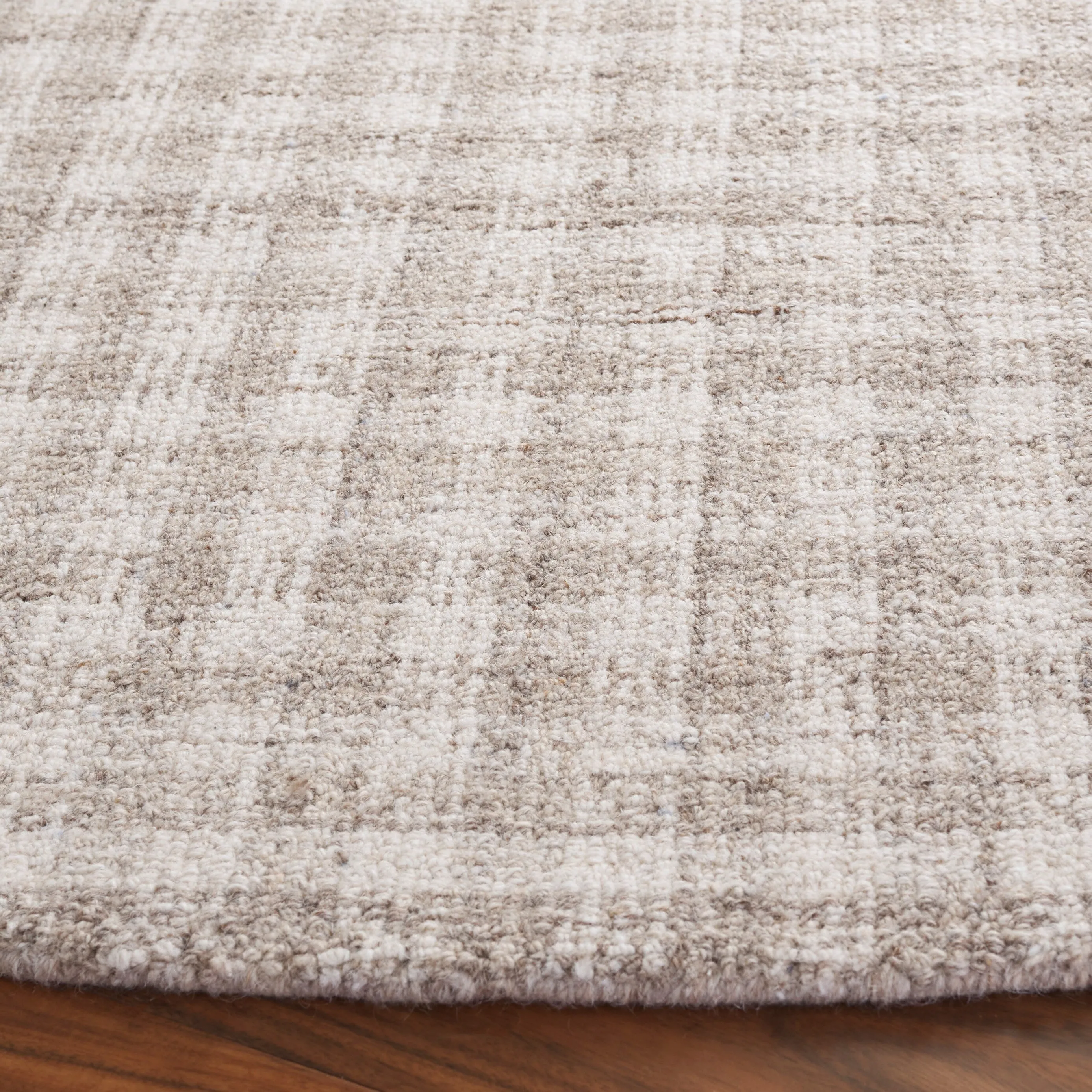 SAFAVIEH Handmade Ebony Katarin Gingham Wool Rug