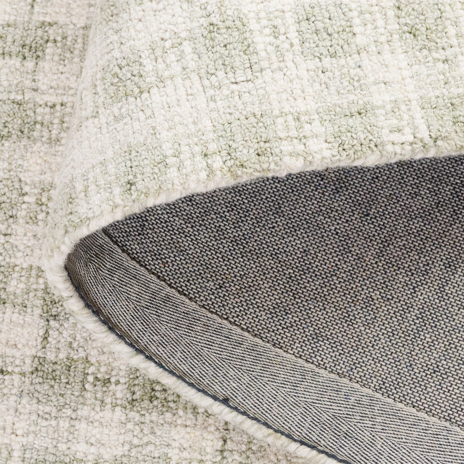 SAFAVIEH Handmade Ebony Katarin Gingham Wool Rug