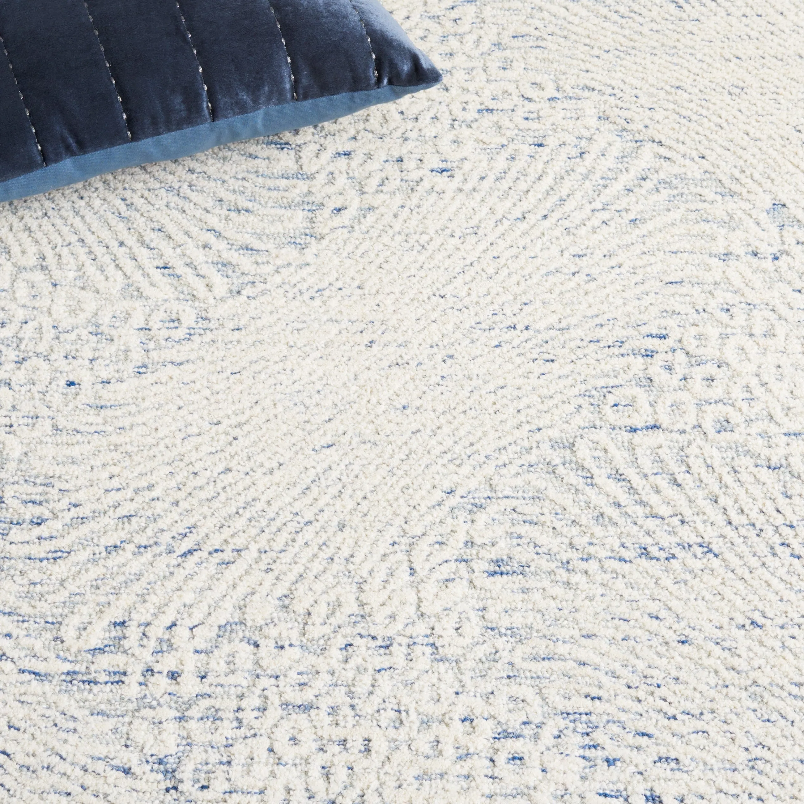 SAFAVIEH Handmade Ebony Siggi Modern Wool Rug