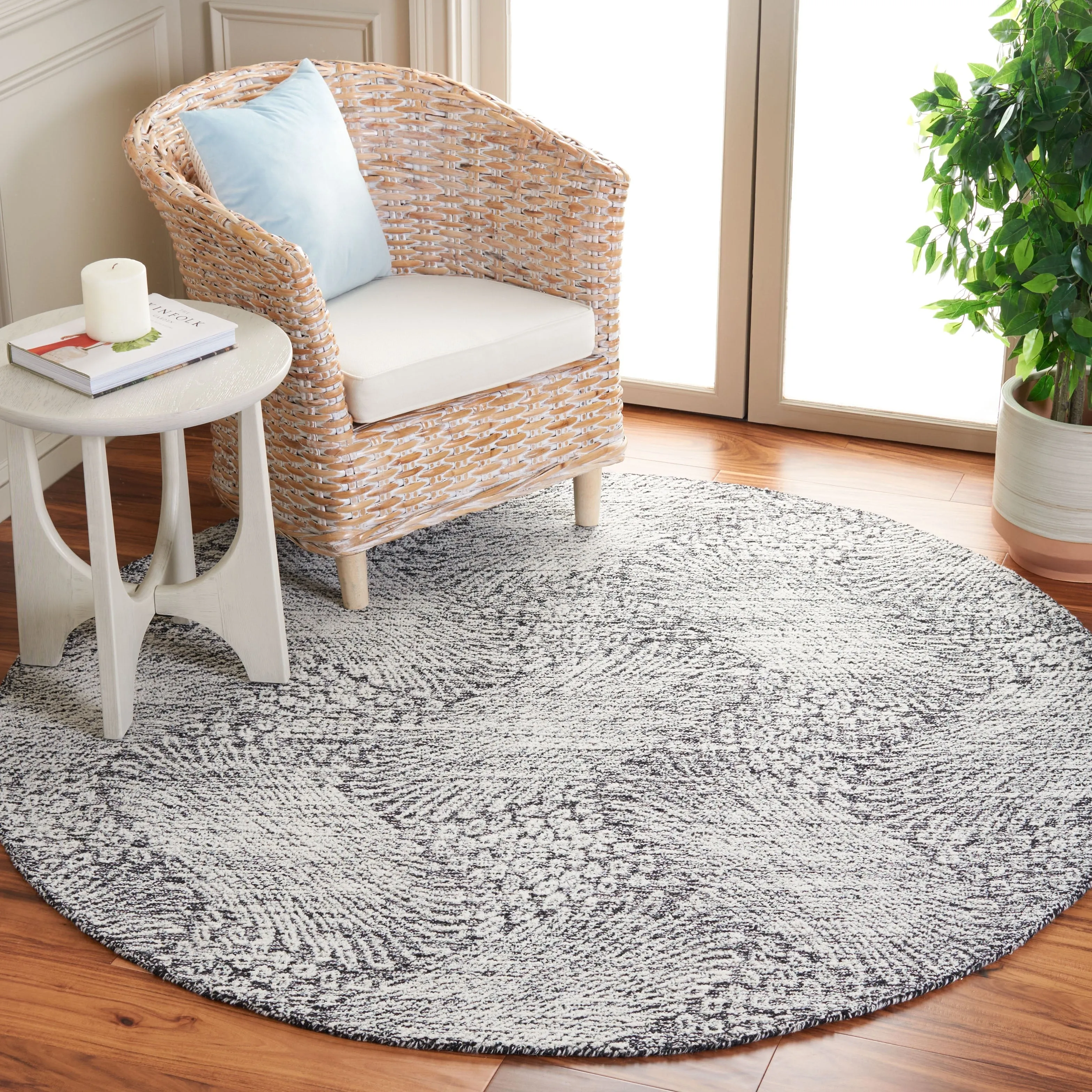 SAFAVIEH Handmade Ebony Siggi Modern Wool Rug