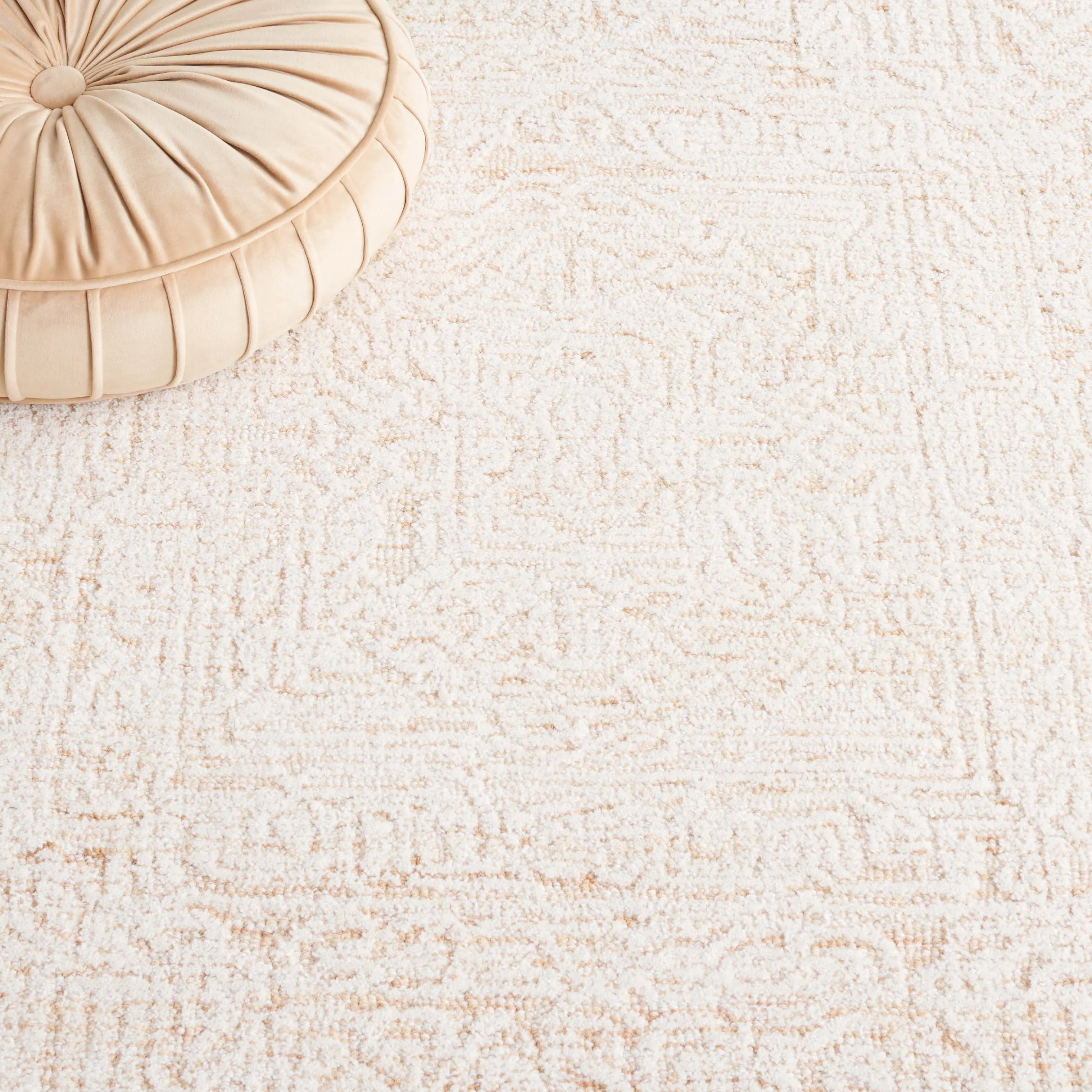 SAFAVIEH Handmade Ebony Vuokko Modern Wool Rug