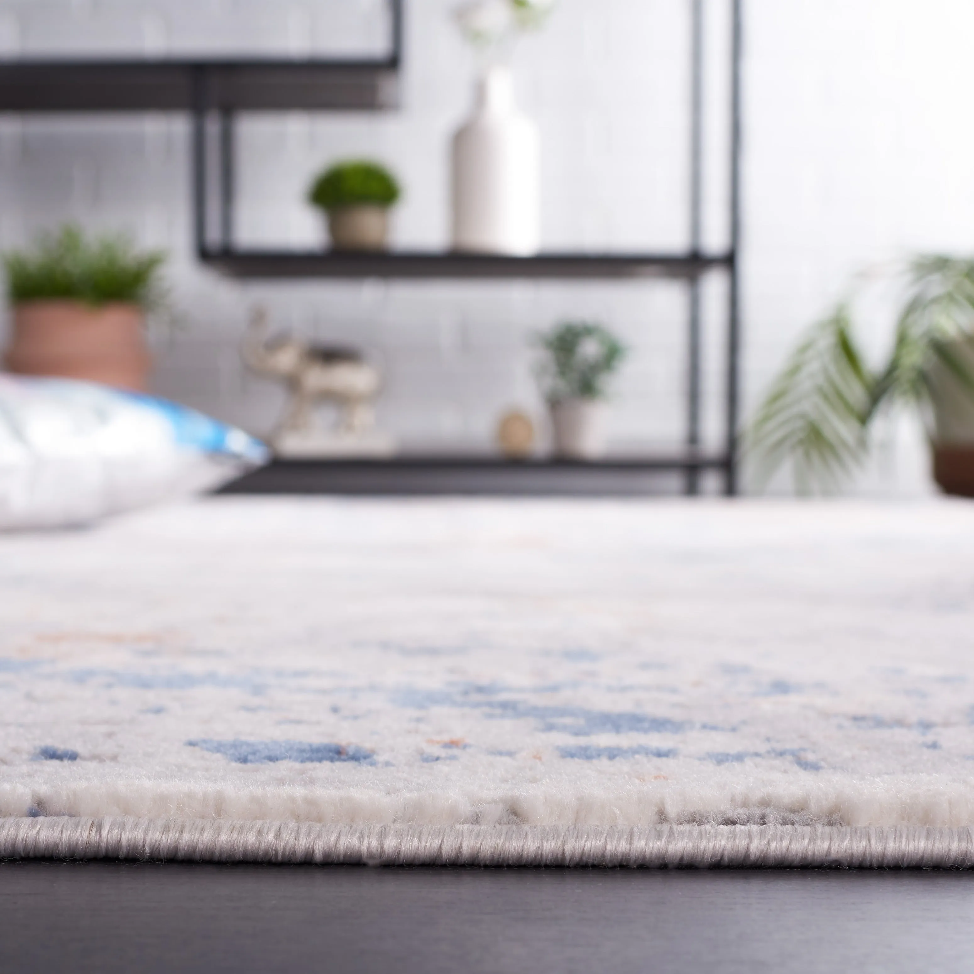 SAFAVIEH Handmade Eternal Liisi Modern Abstract Rug