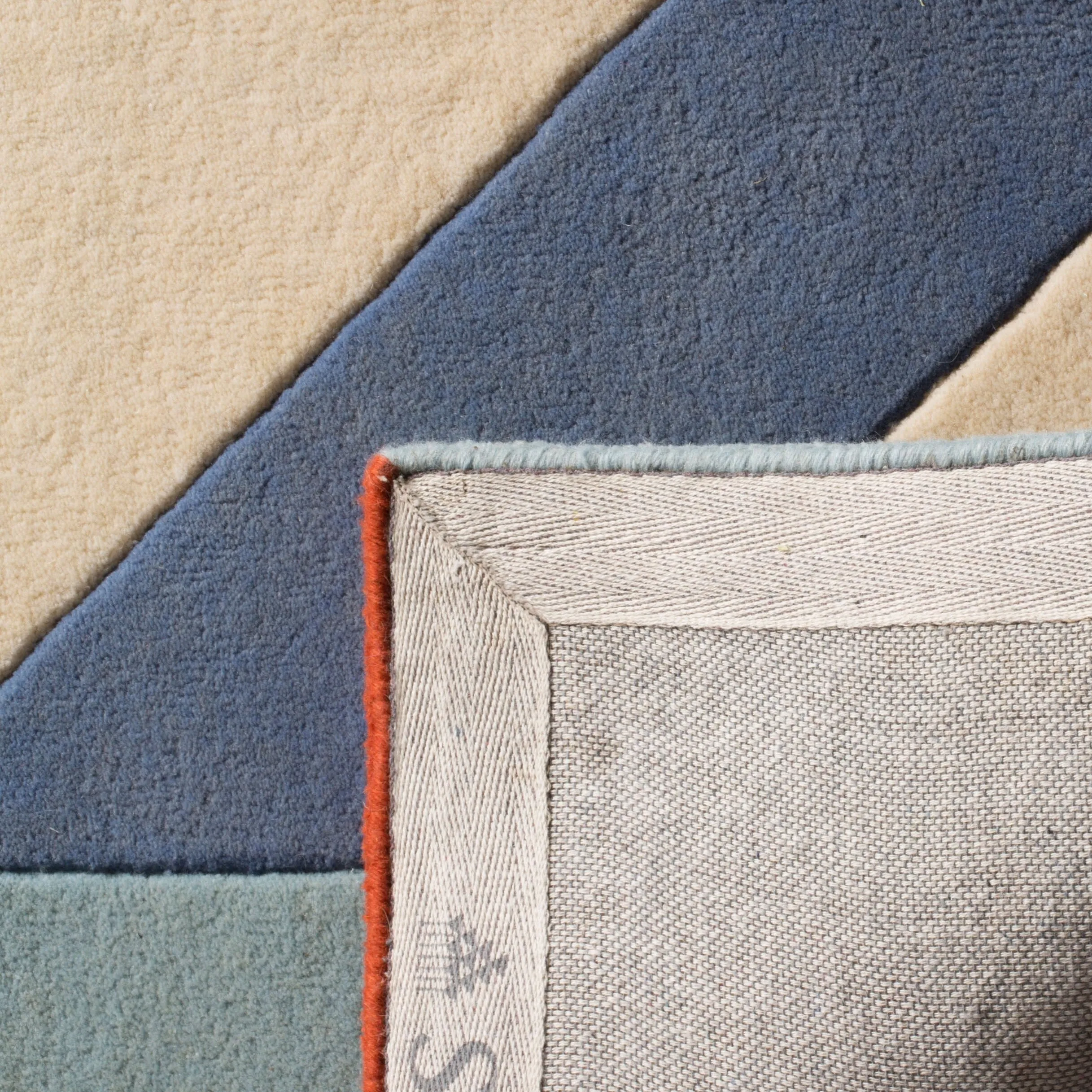 SAFAVIEH Handmade Fifth Avenue Carmo Mid-Century Modern Wool Rug
