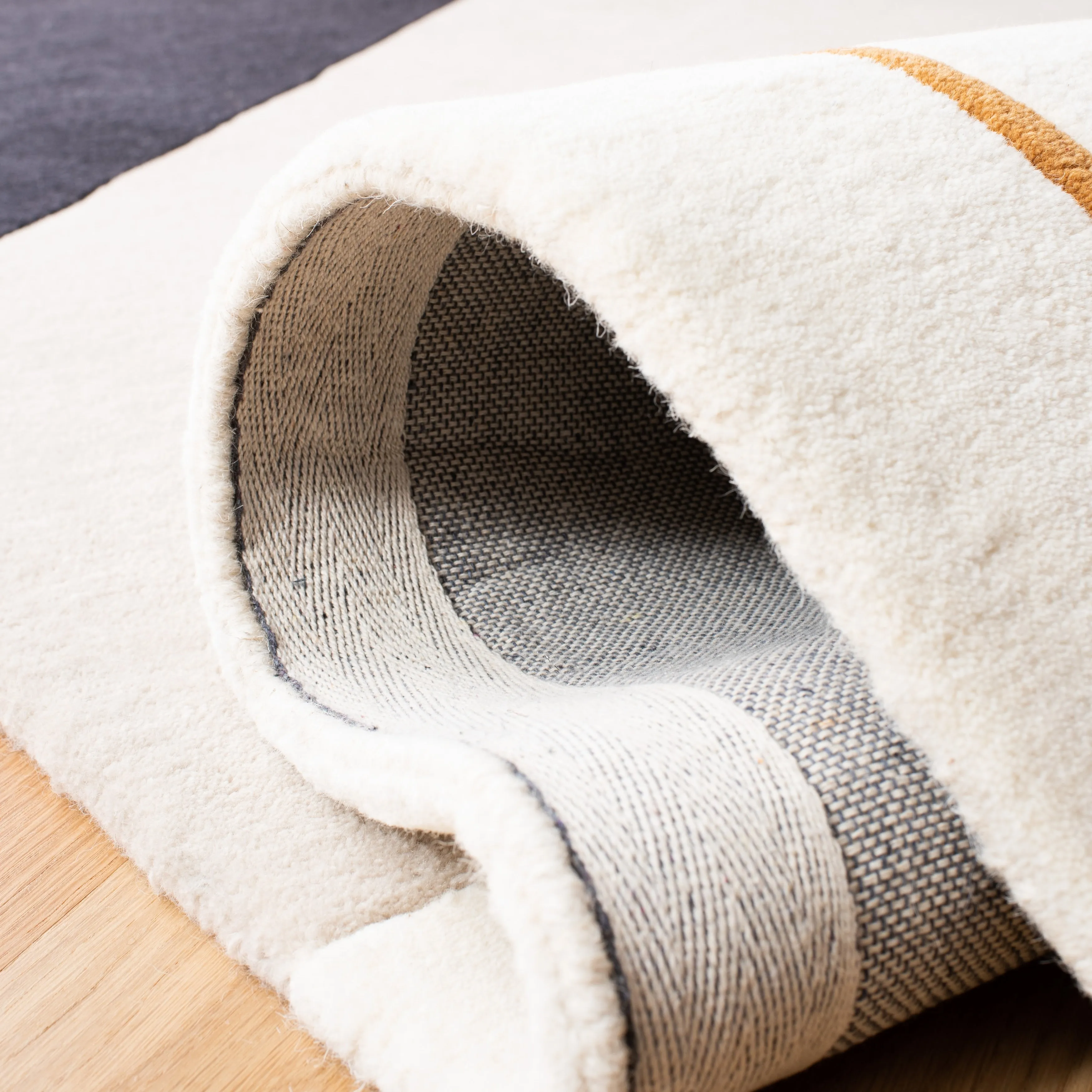 SAFAVIEH Handmade Fifth Avenue Lukreciya Mid-Century Modern Wool Rug