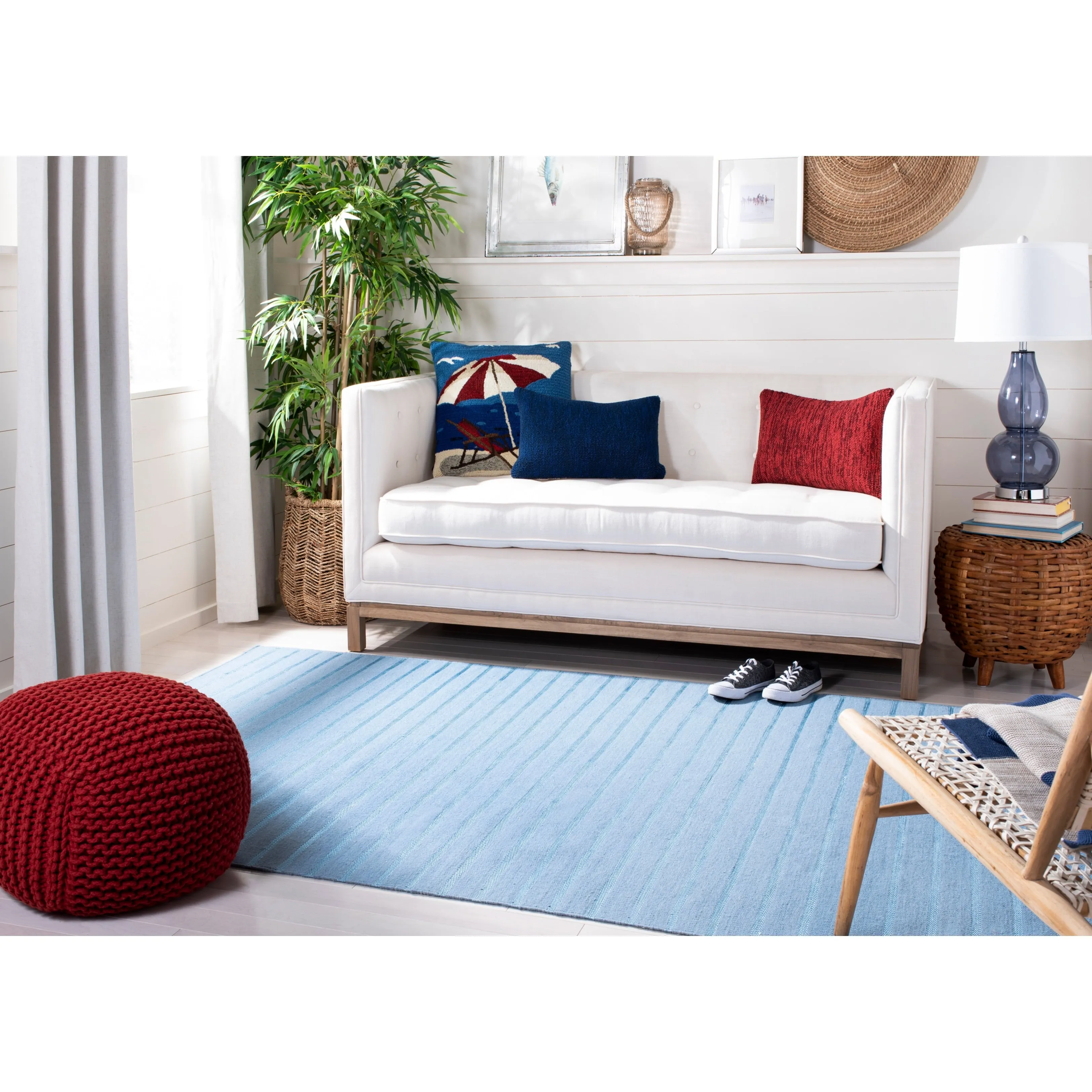 SAFAVIEH Handmade Flatweave Dhurries Purvoleta Modern Wool Rug