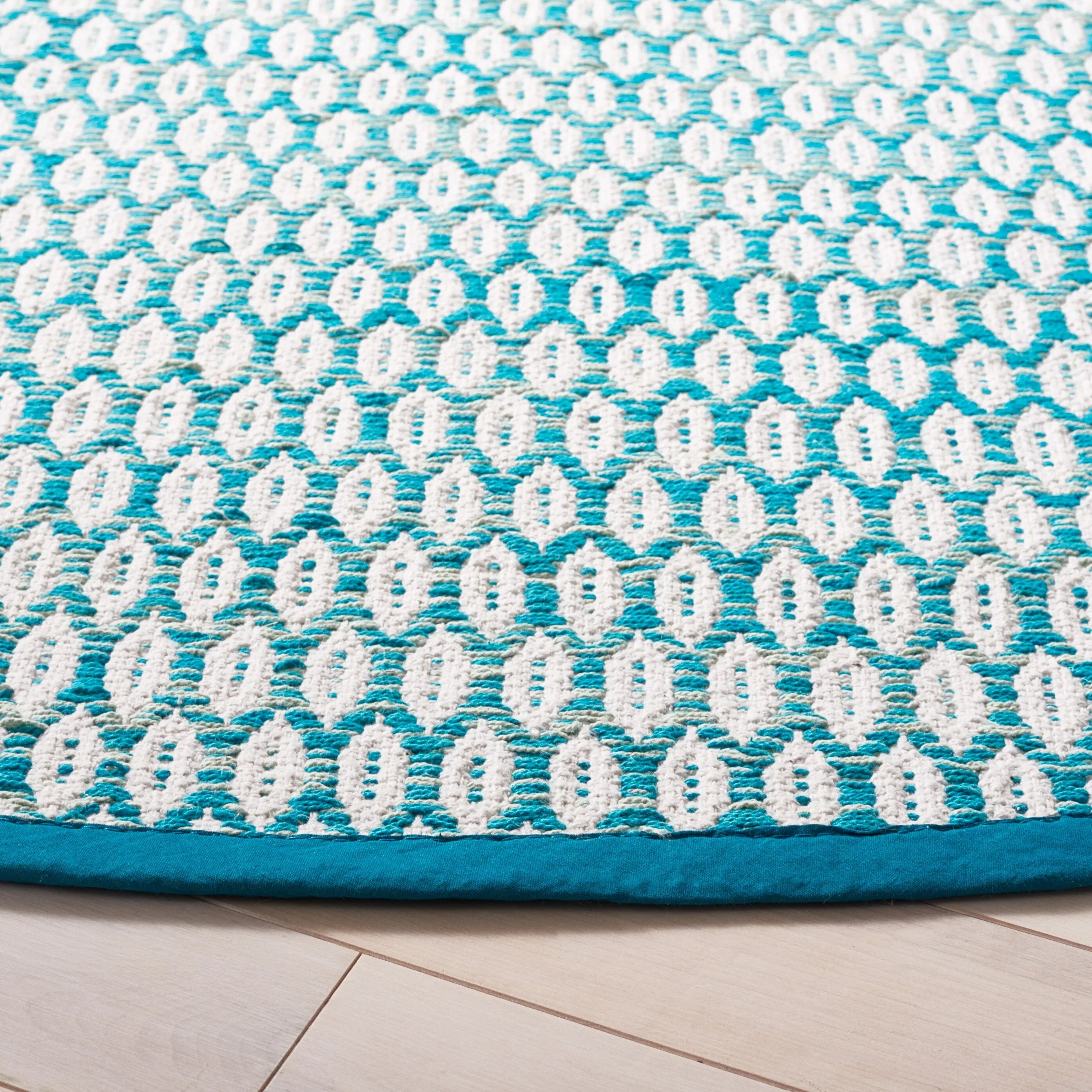 SAFAVIEH Handmade Flatweave Montauk Cassidy Casual Cotton Rug