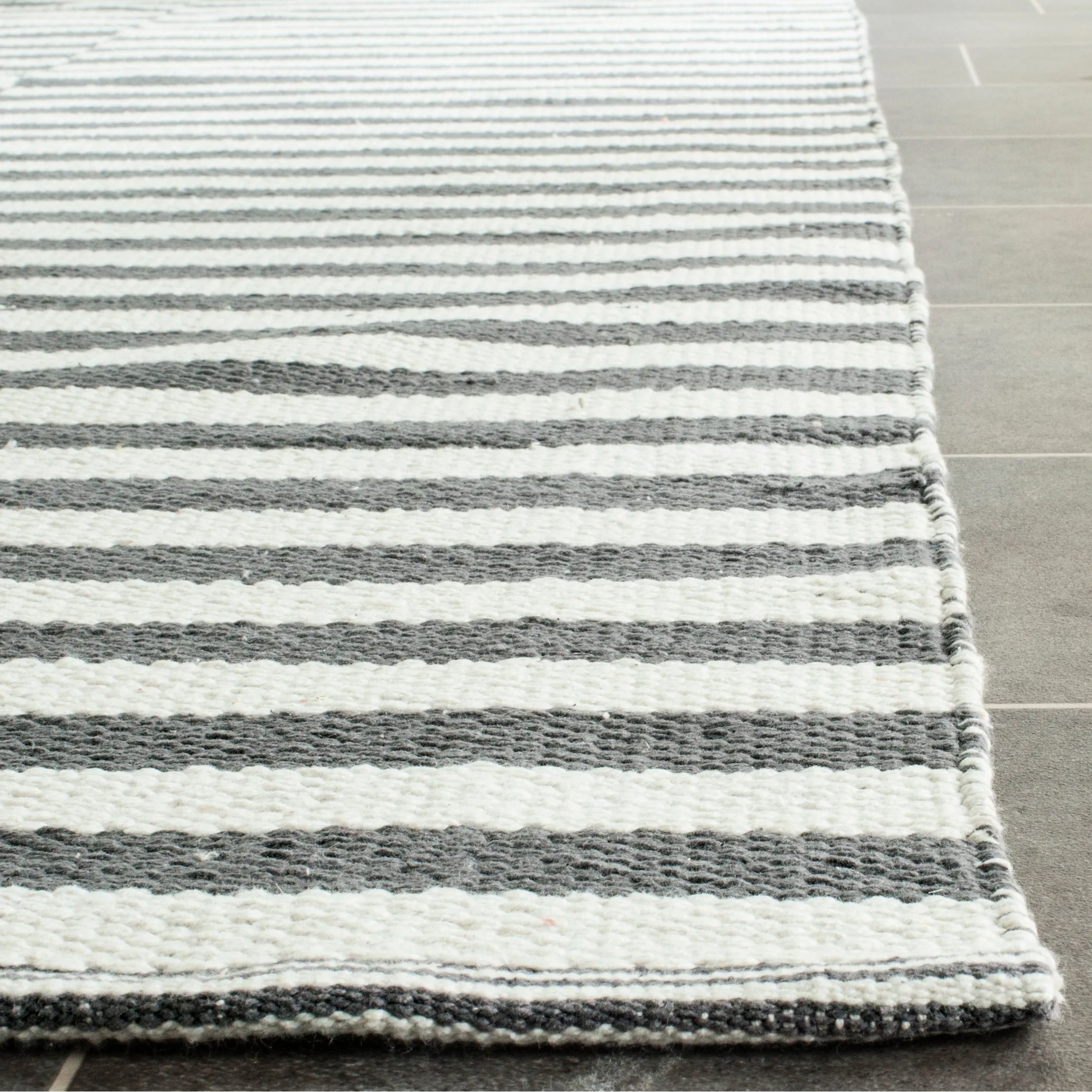 SAFAVIEH Handmade Flatweave Montauk Helena Casual Cotton Rug