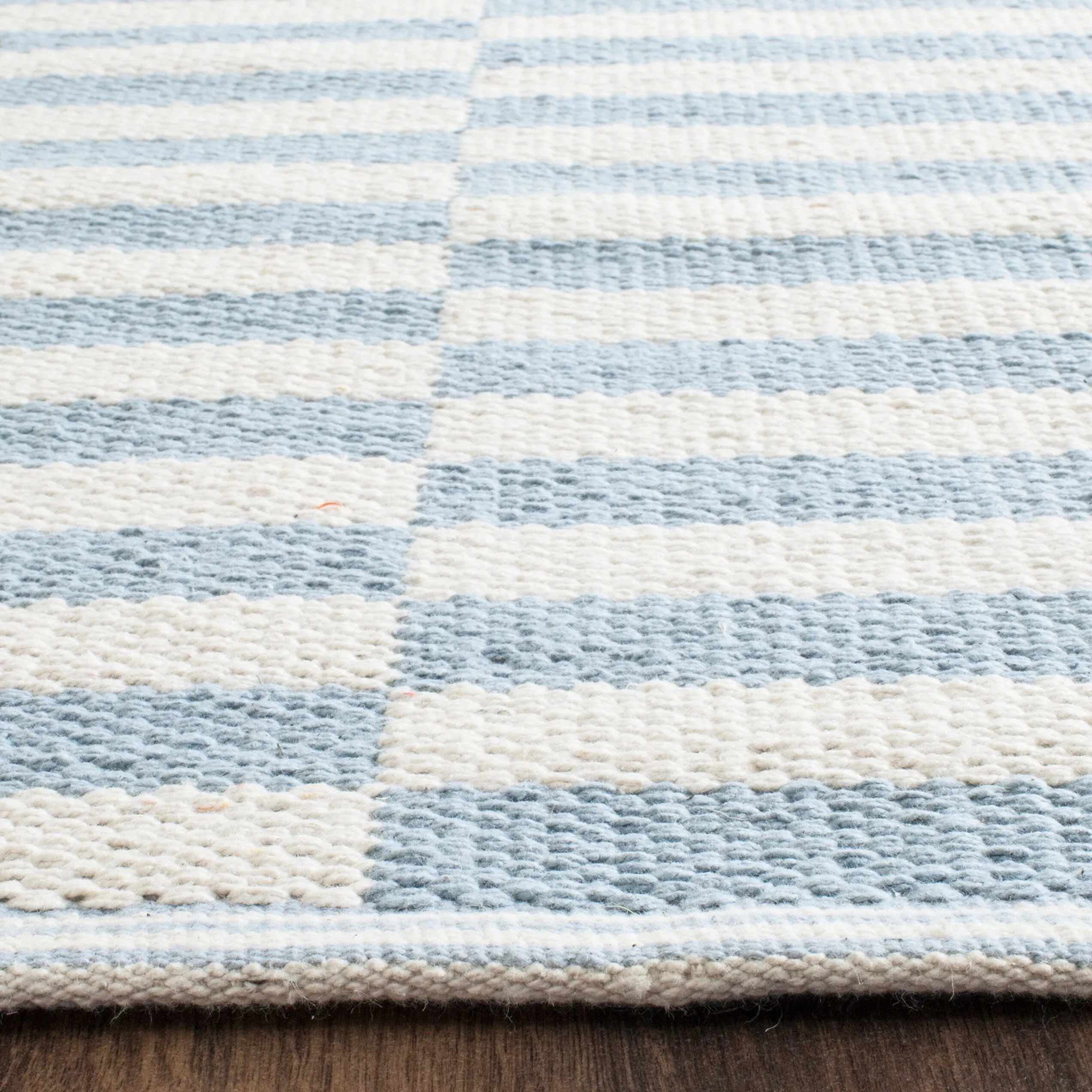 SAFAVIEH Handmade Flatweave Montauk Helena Casual Cotton Rug