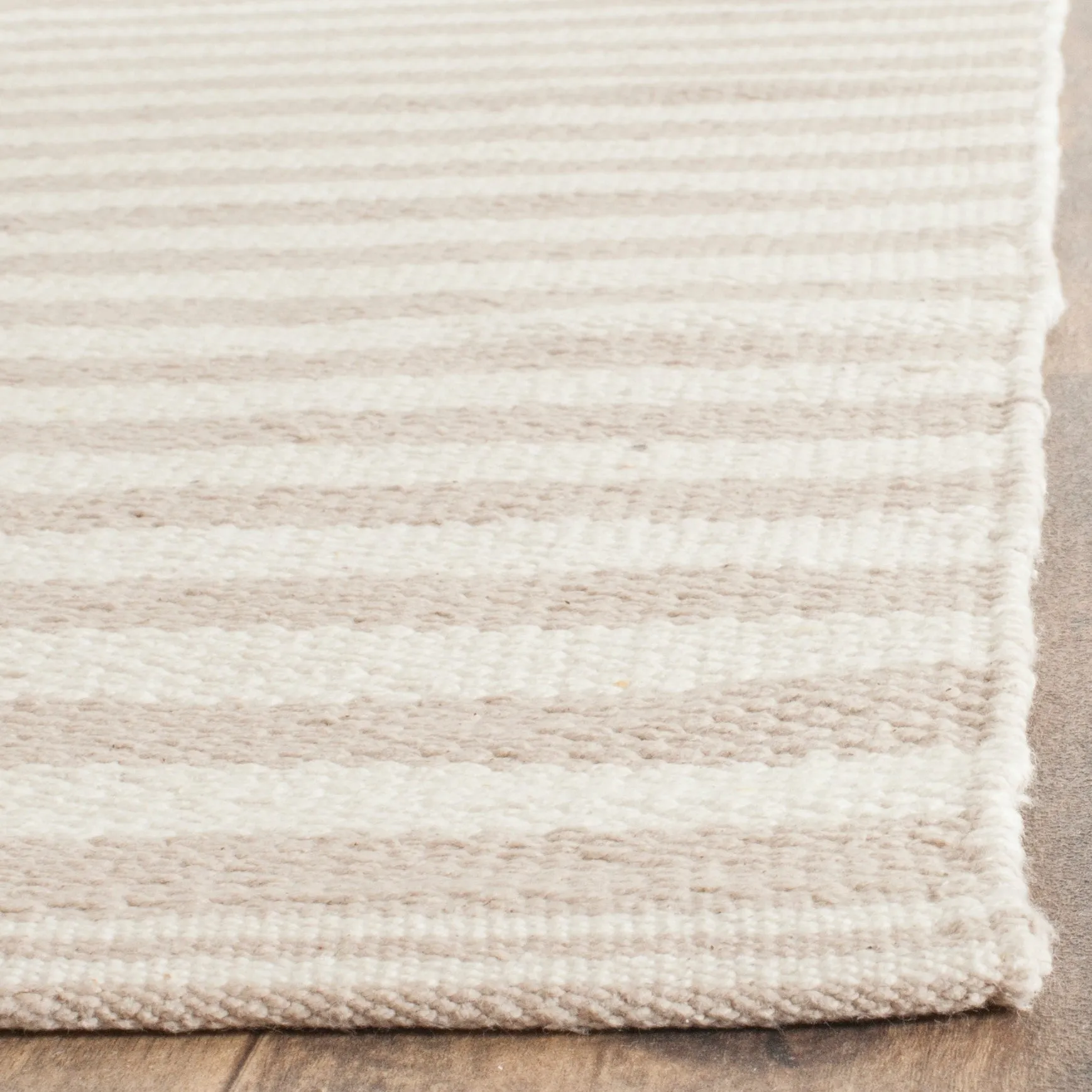 SAFAVIEH Handmade Flatweave Montauk Helena Casual Cotton Rug