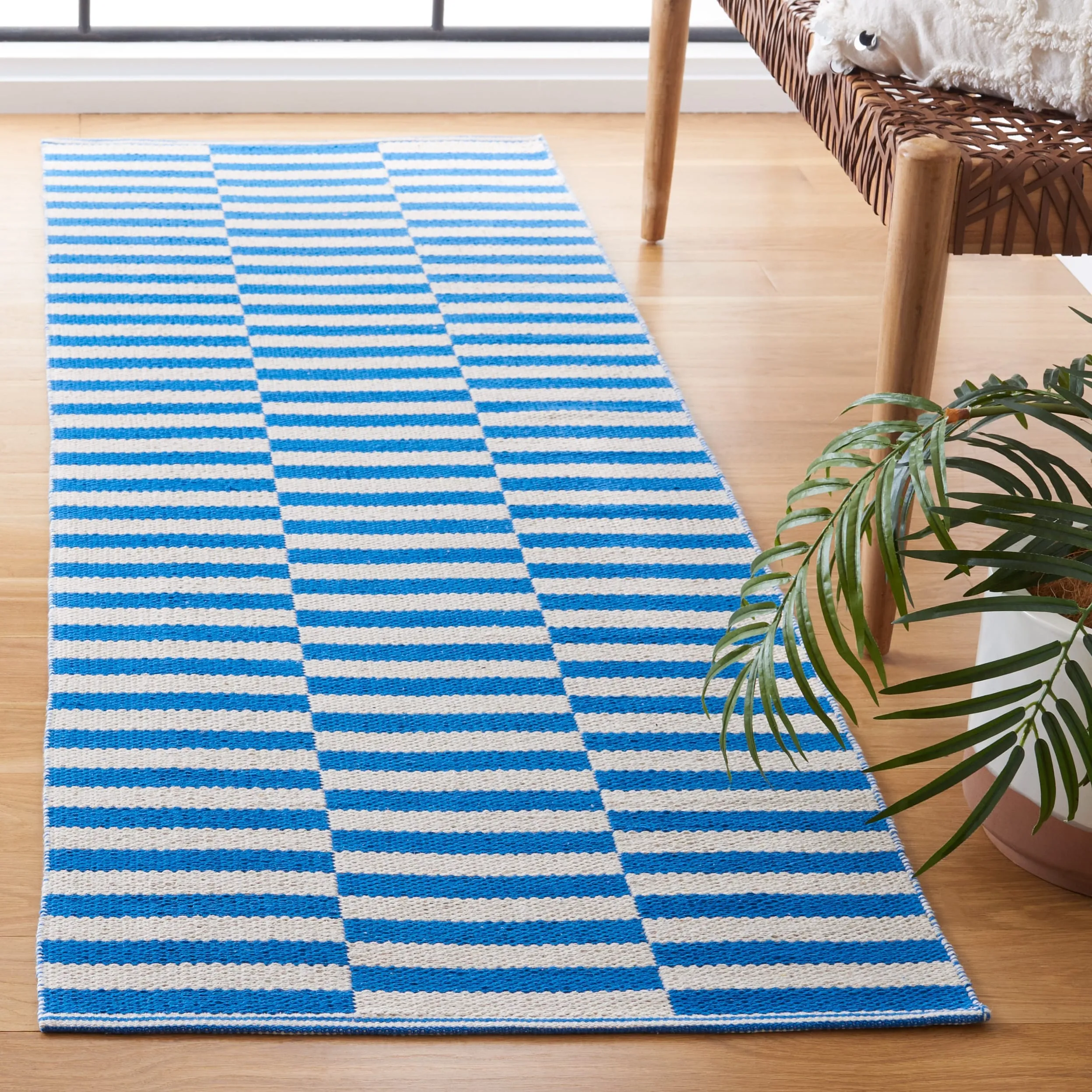 SAFAVIEH Handmade Flatweave Montauk Helena Casual Cotton Rug