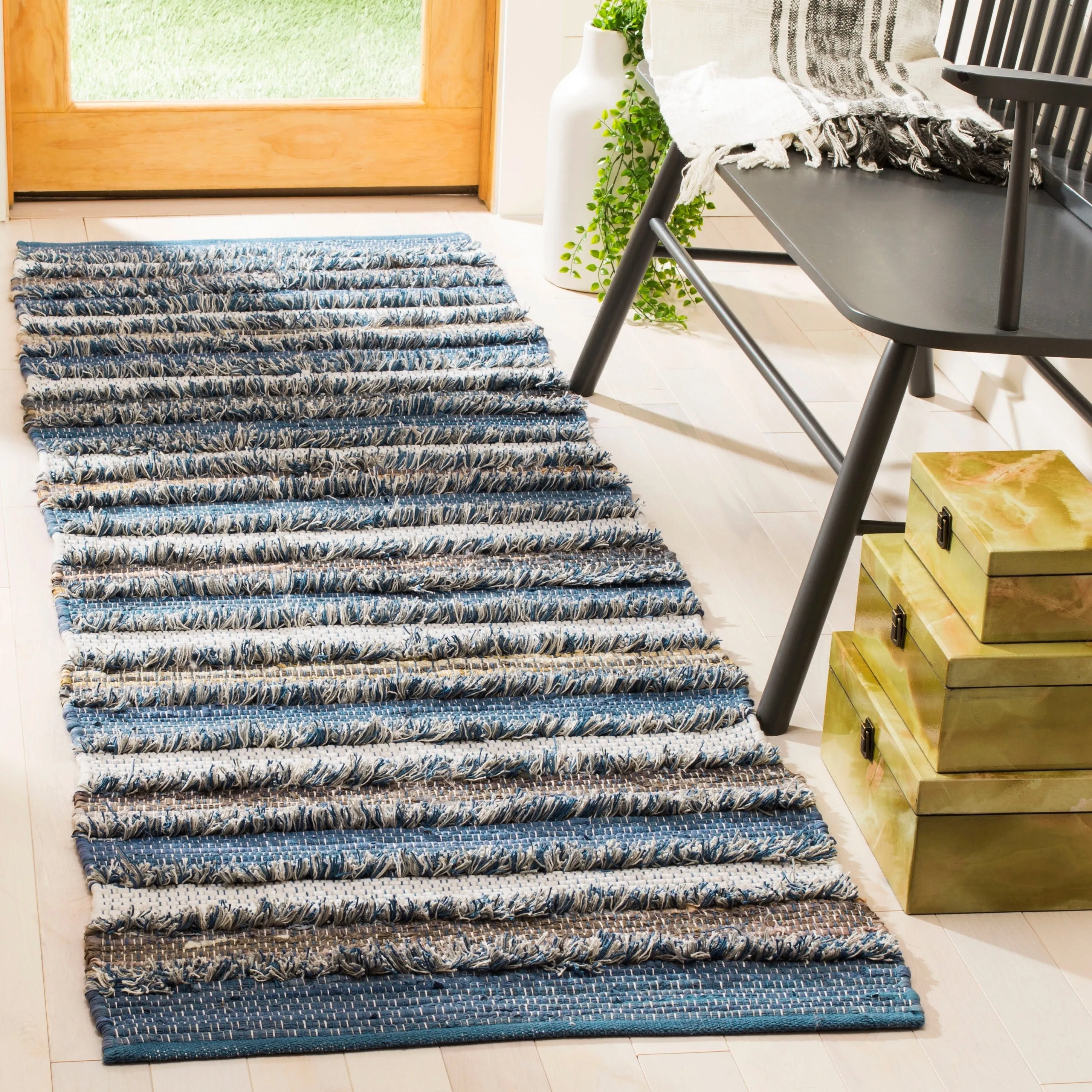 SAFAVIEH Handmade Flatweave Montauk Mridalini Casual Cotton Rug