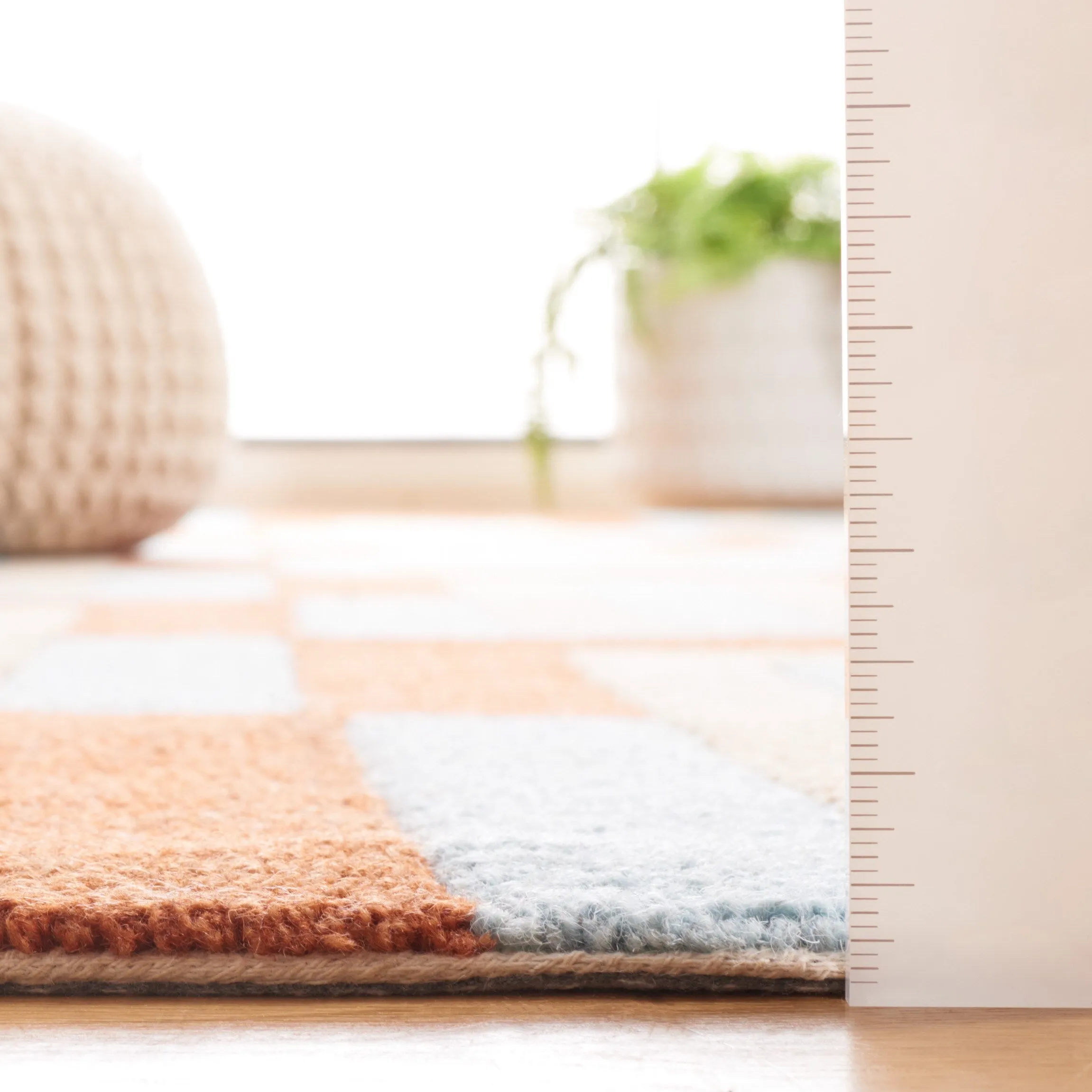 SAFAVIEH Handmade Genre Sabiene Mid-Century Modern Wool Rug