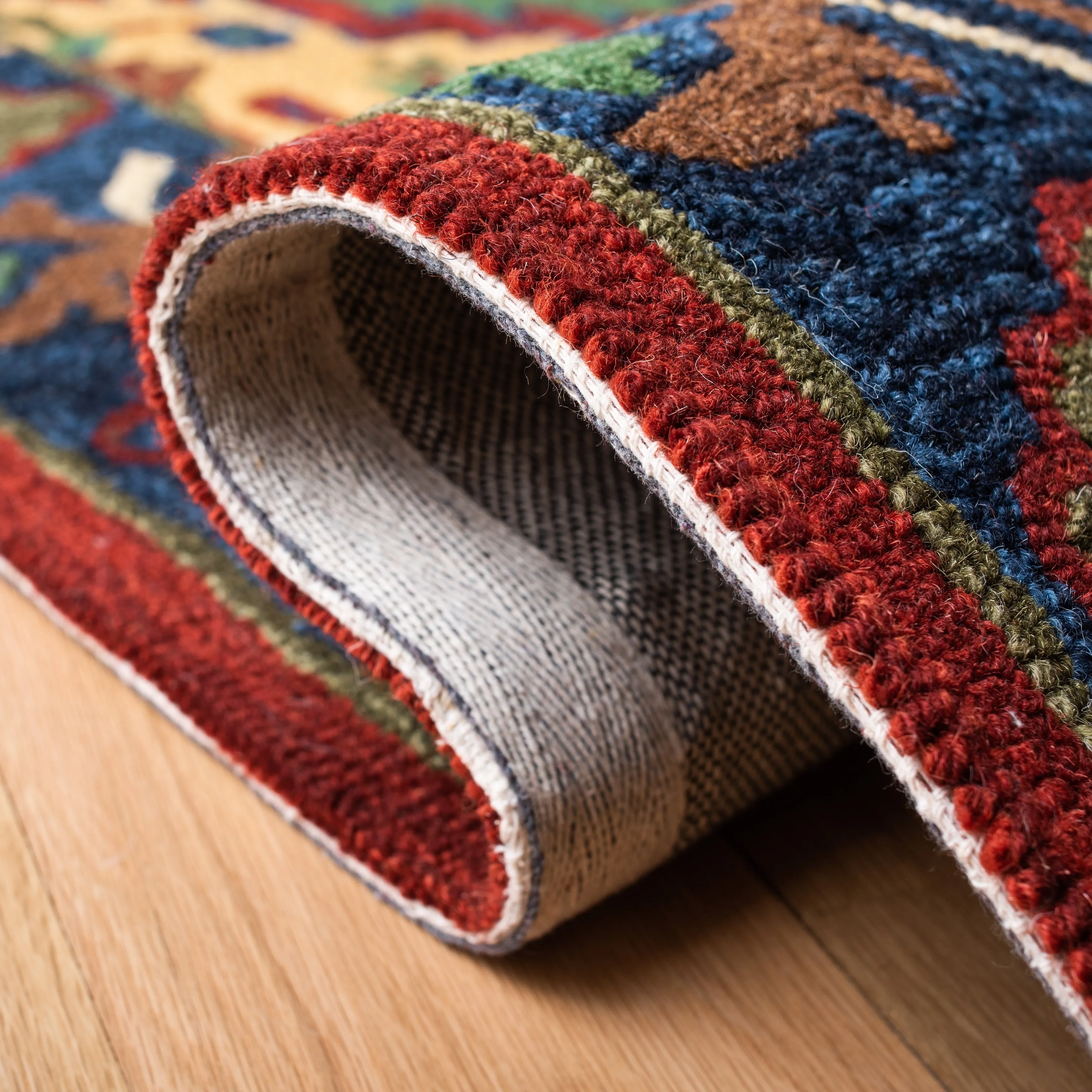 SAFAVIEH Handmade Heritage Faux Bois Traditional Wool Rug