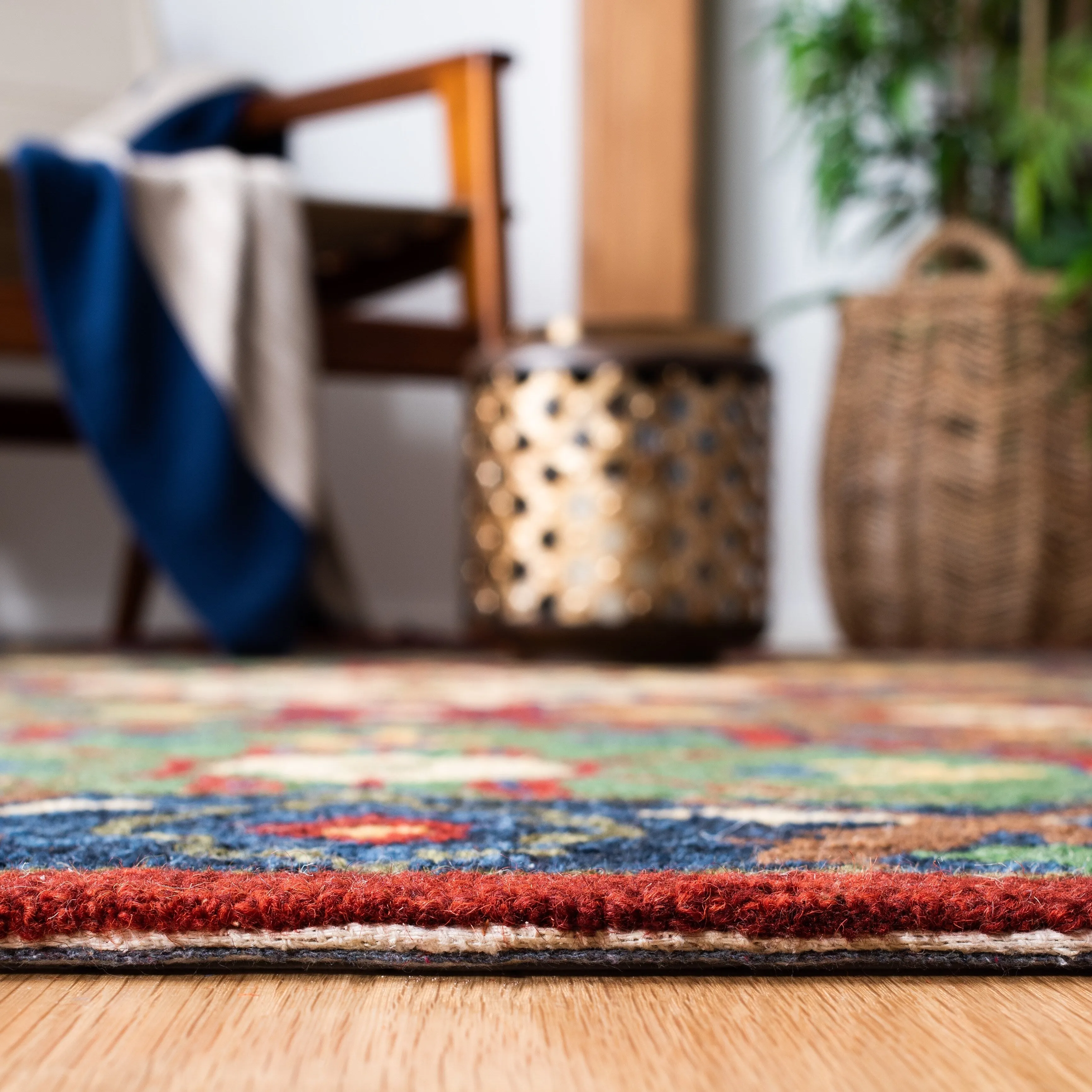 SAFAVIEH Handmade Heritage Faux Bois Traditional Wool Rug