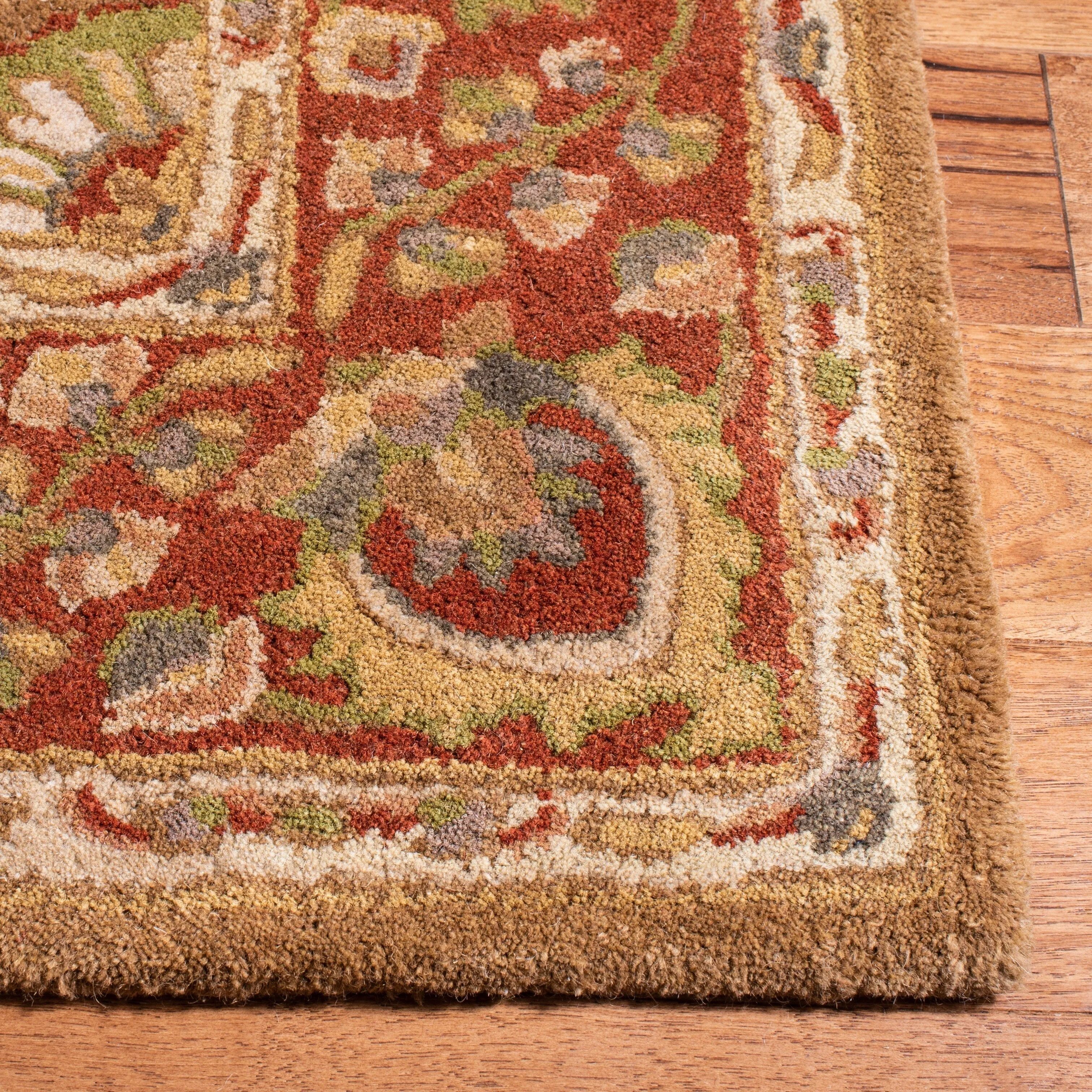 SAFAVIEH Handmade Heritage Field Flowers Traditional Oriental Wool Rug