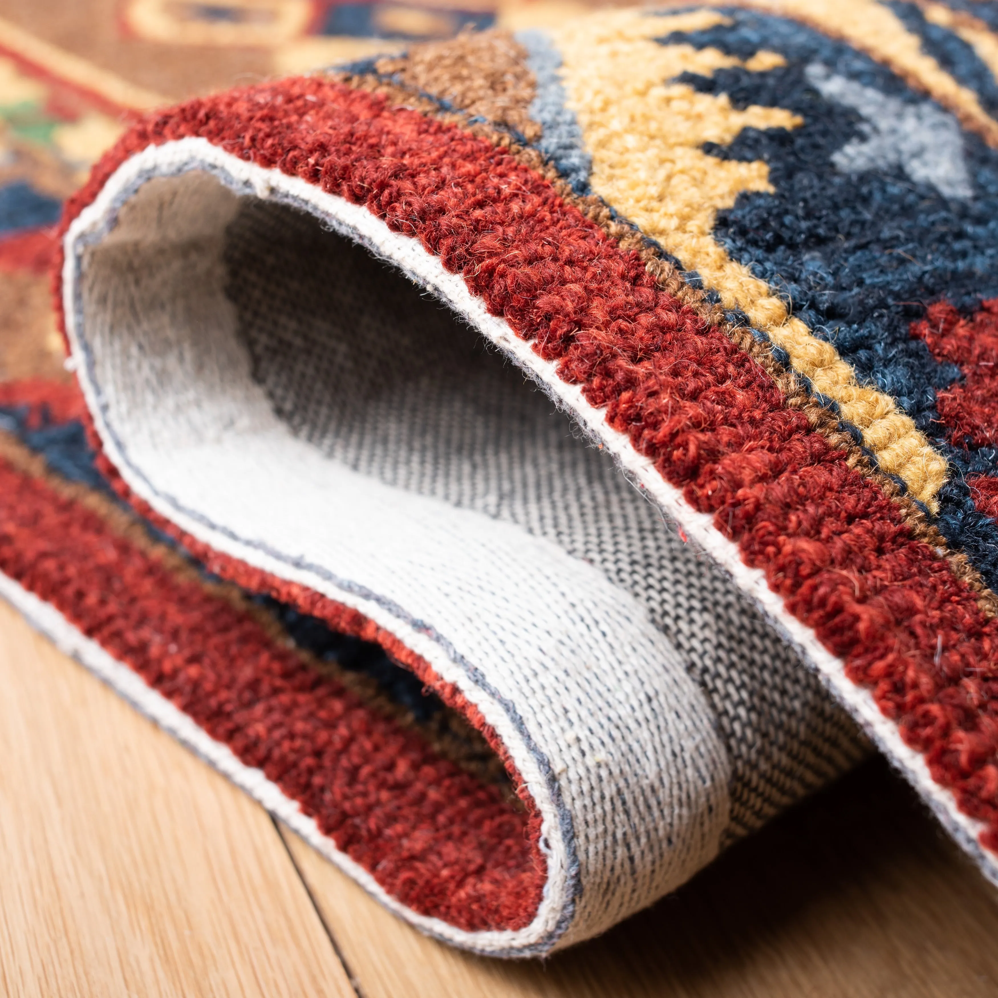 SAFAVIEH Handmade Heritage Grasses Traditional Wool Rug