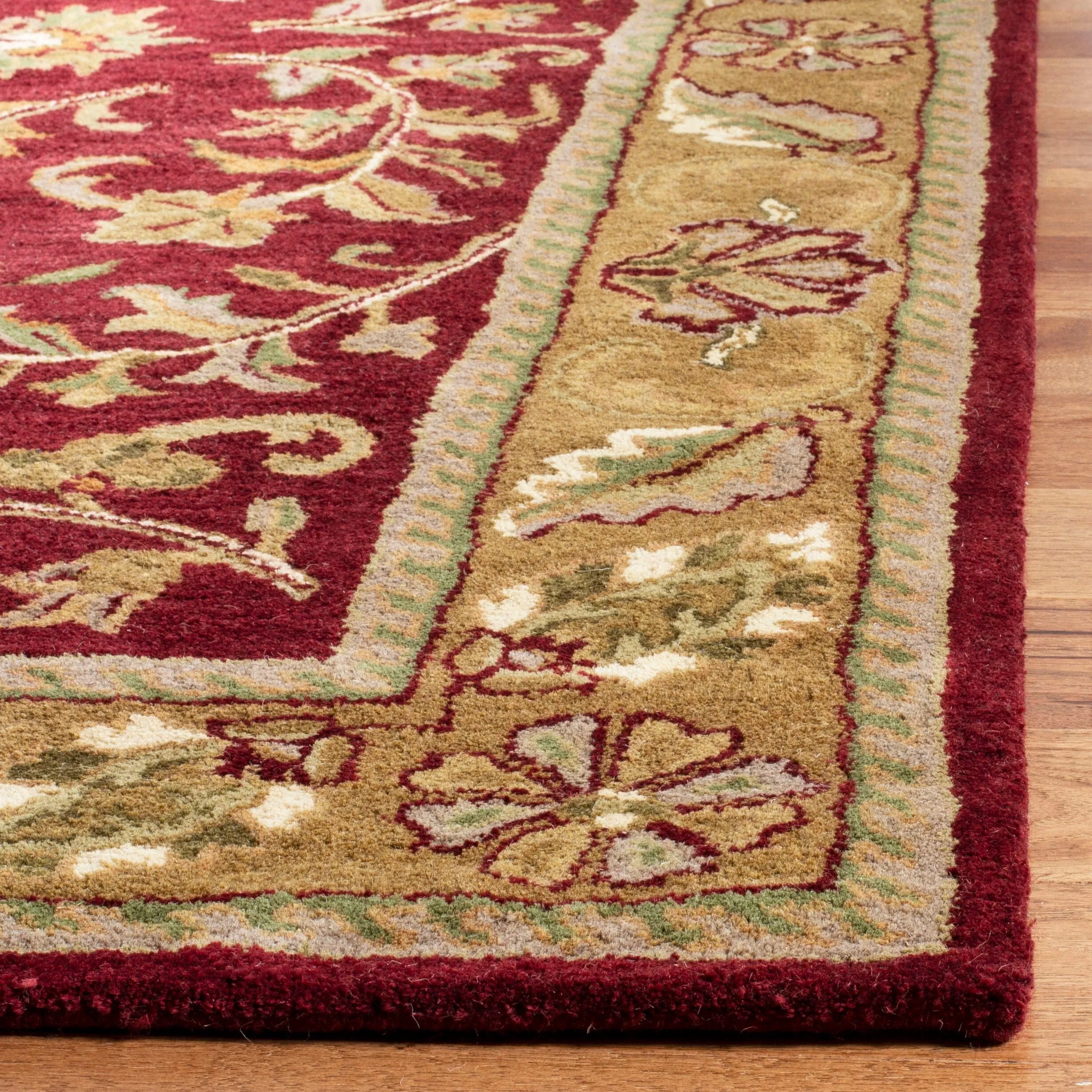 SAFAVIEH Handmade Heritage Gullu Traditional Oriental Wool Rug