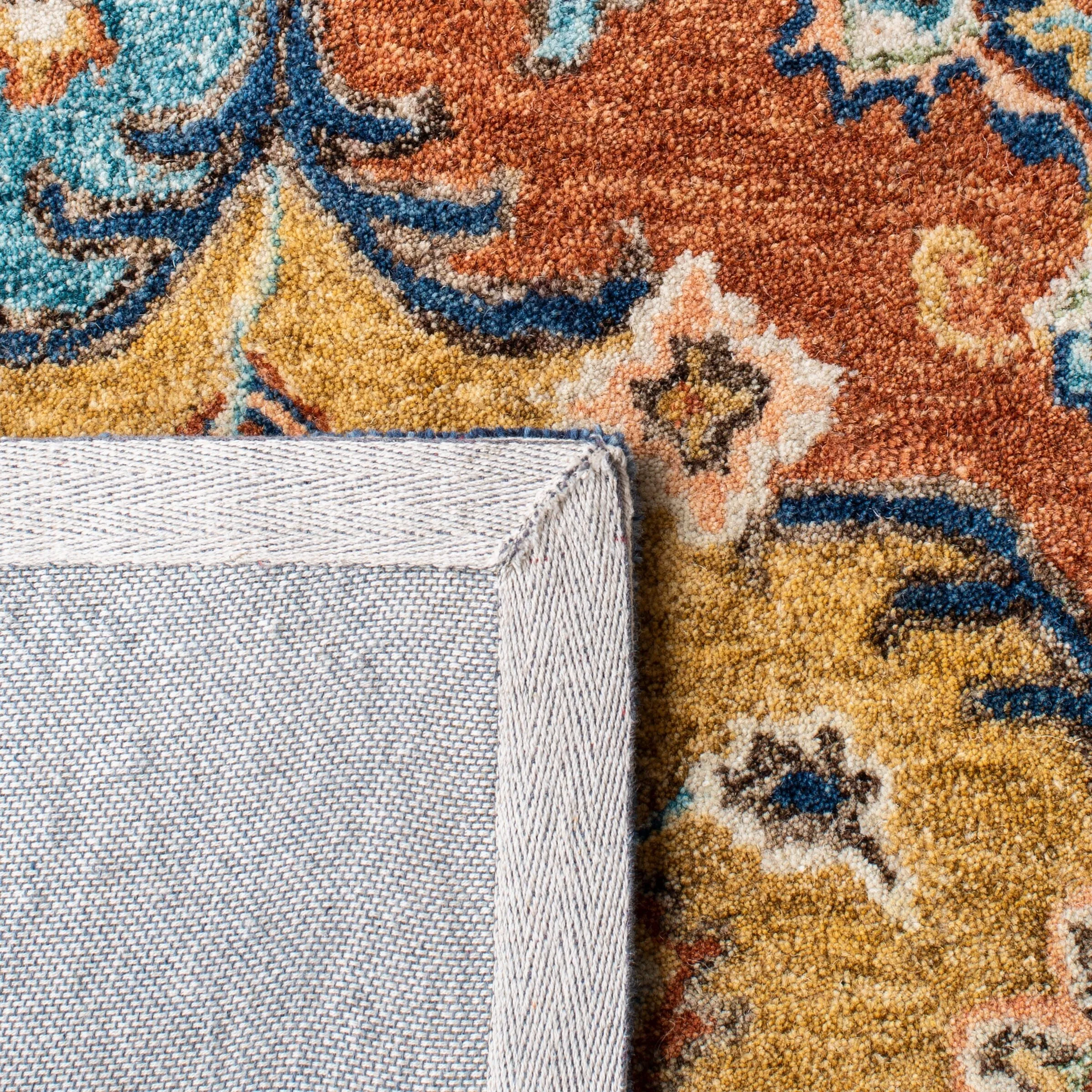 SAFAVIEH Handmade Heritage Medallions Traditional Wool Rug