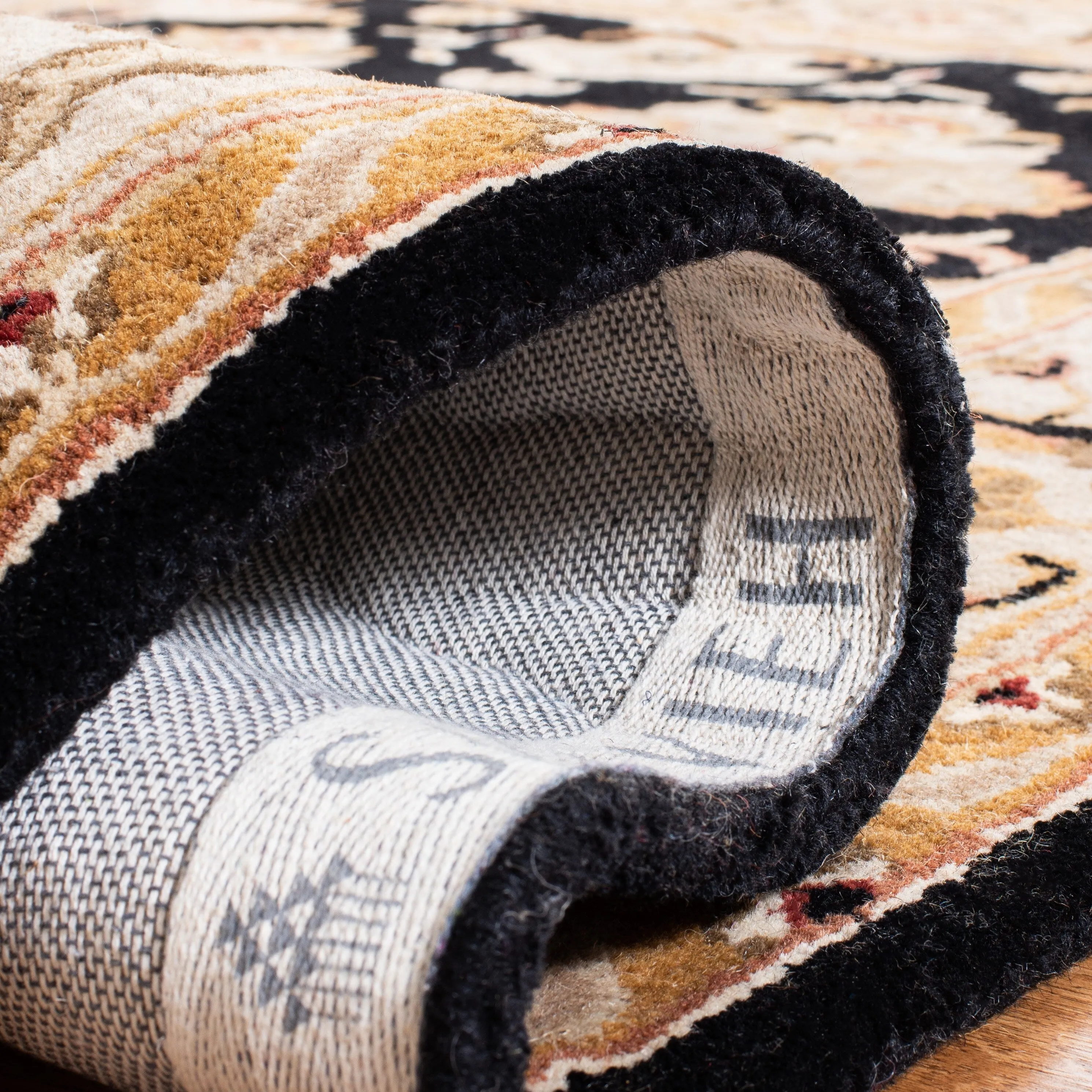 SAFAVIEH Handmade Heritage Ogee Dot Traditional Oriental Wool Rug