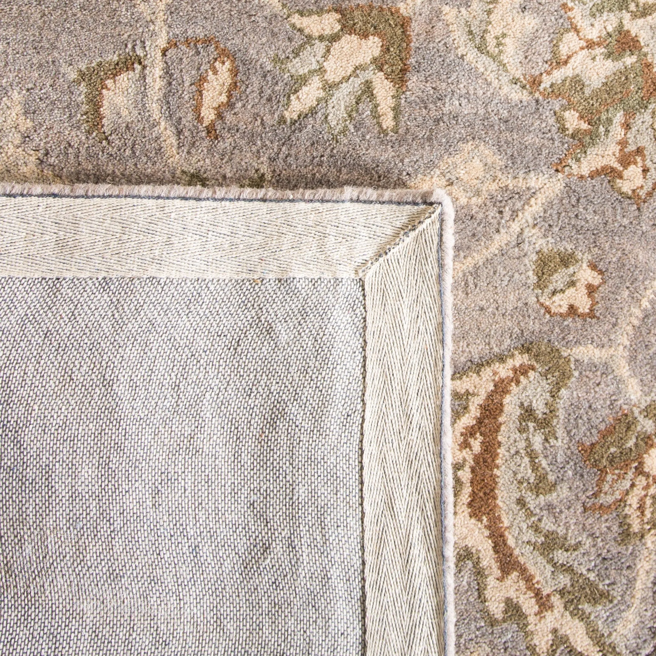 SAFAVIEH Handmade Heritage Takiko Traditional Oriental Wool Rug