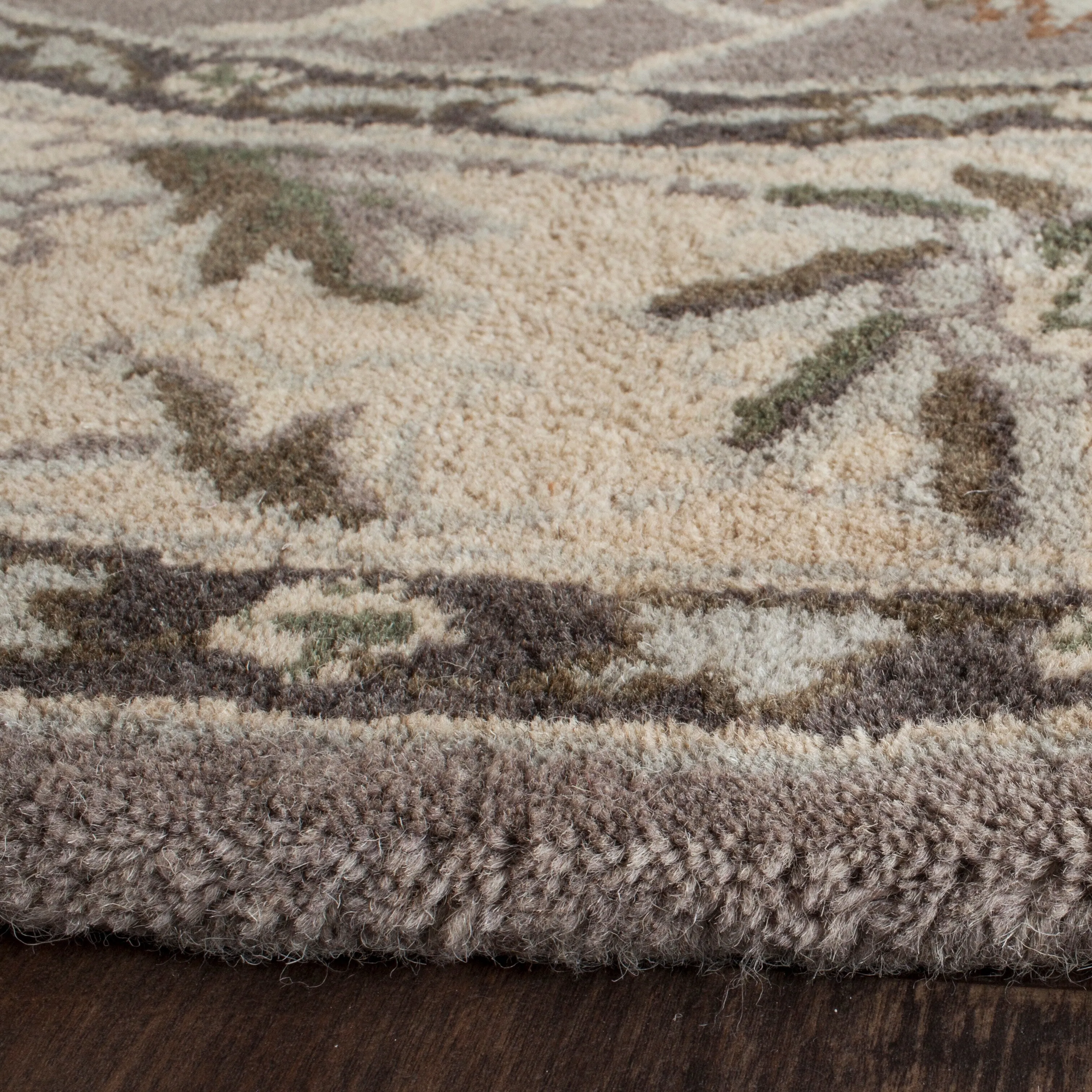 SAFAVIEH Handmade Heritage Takiko Traditional Oriental Wool Rug