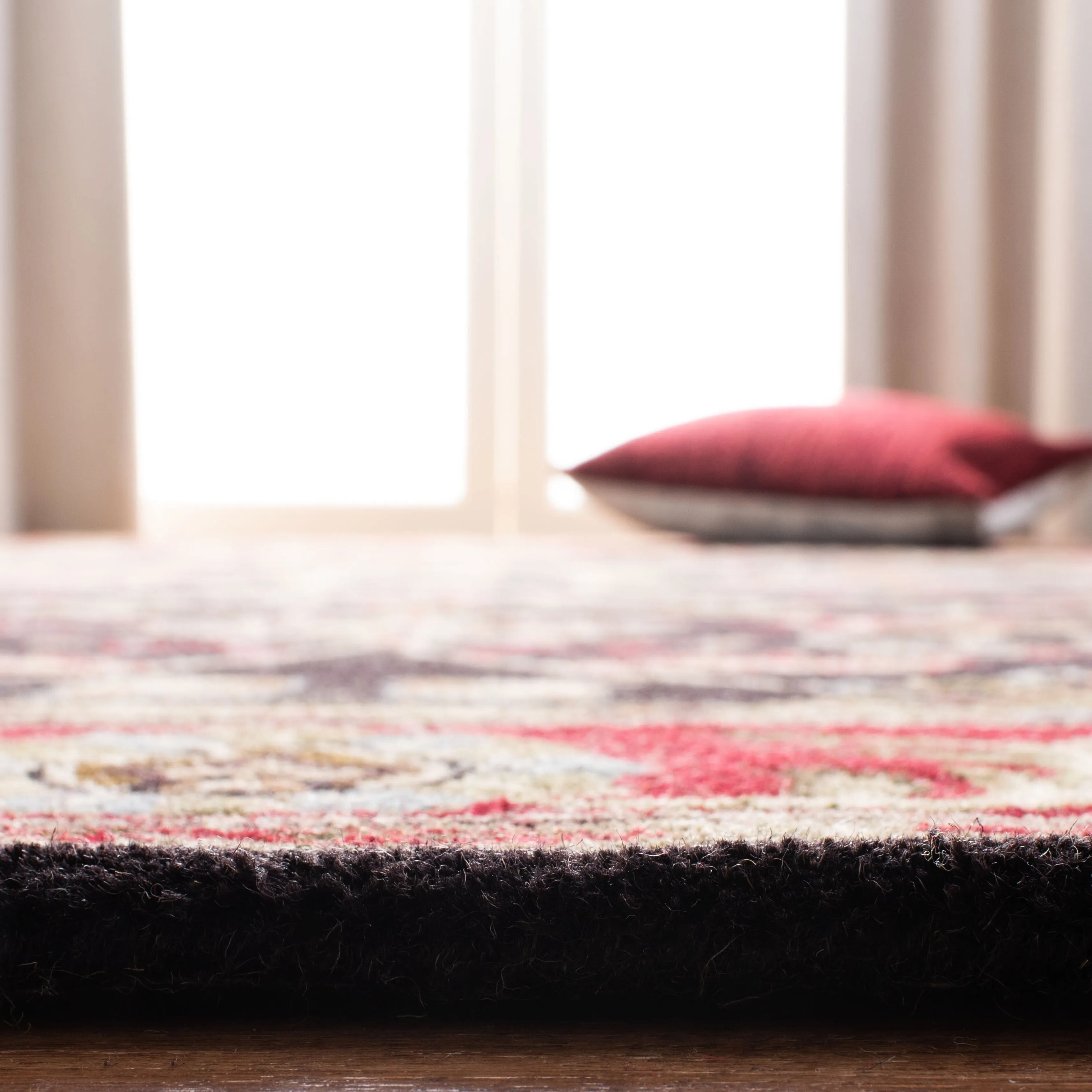 SAFAVIEH Handmade Heritage Tangier Traditional Oriental Wool Rug
