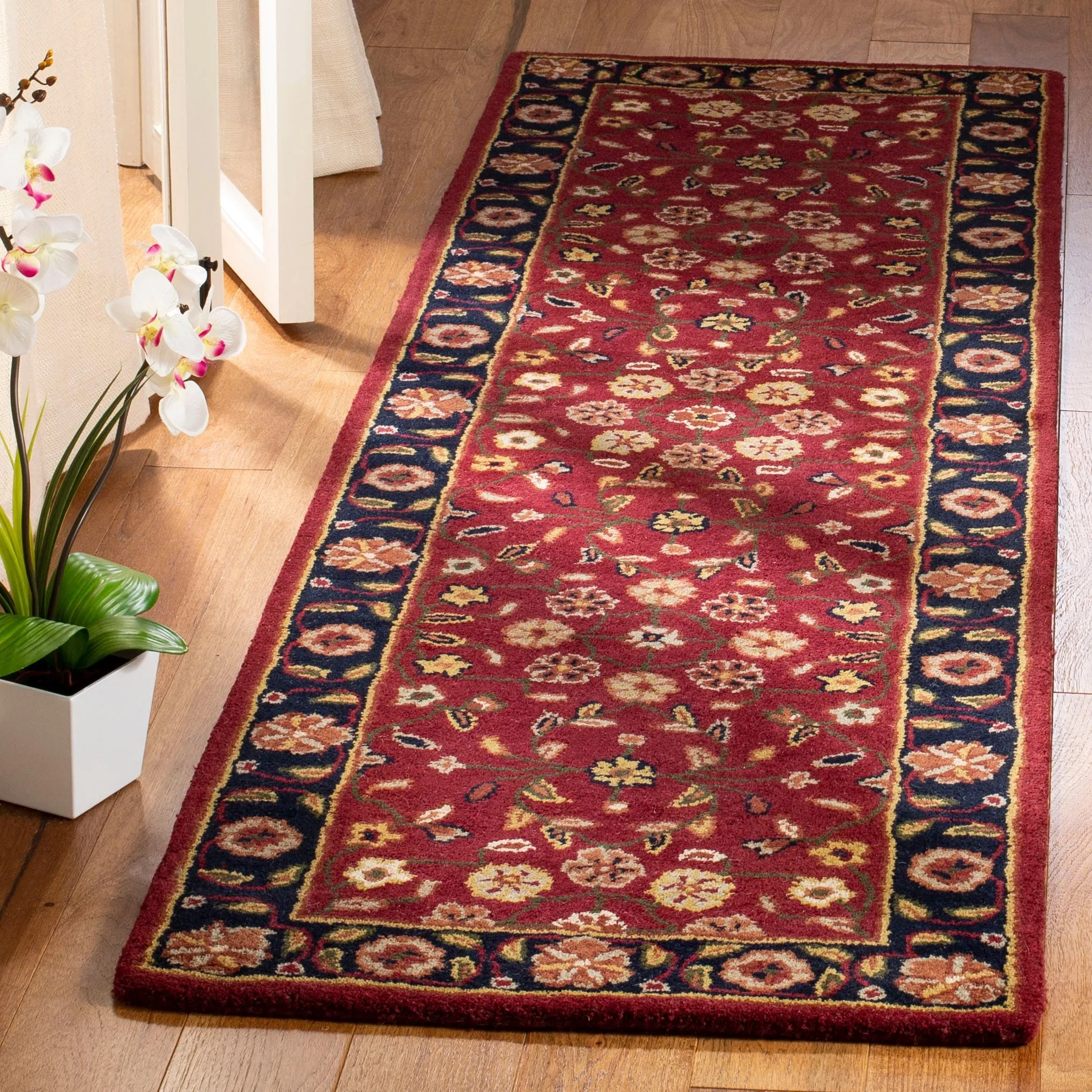 SAFAVIEH Handmade Heritage Tunde Traditional Oriental Wool Rug