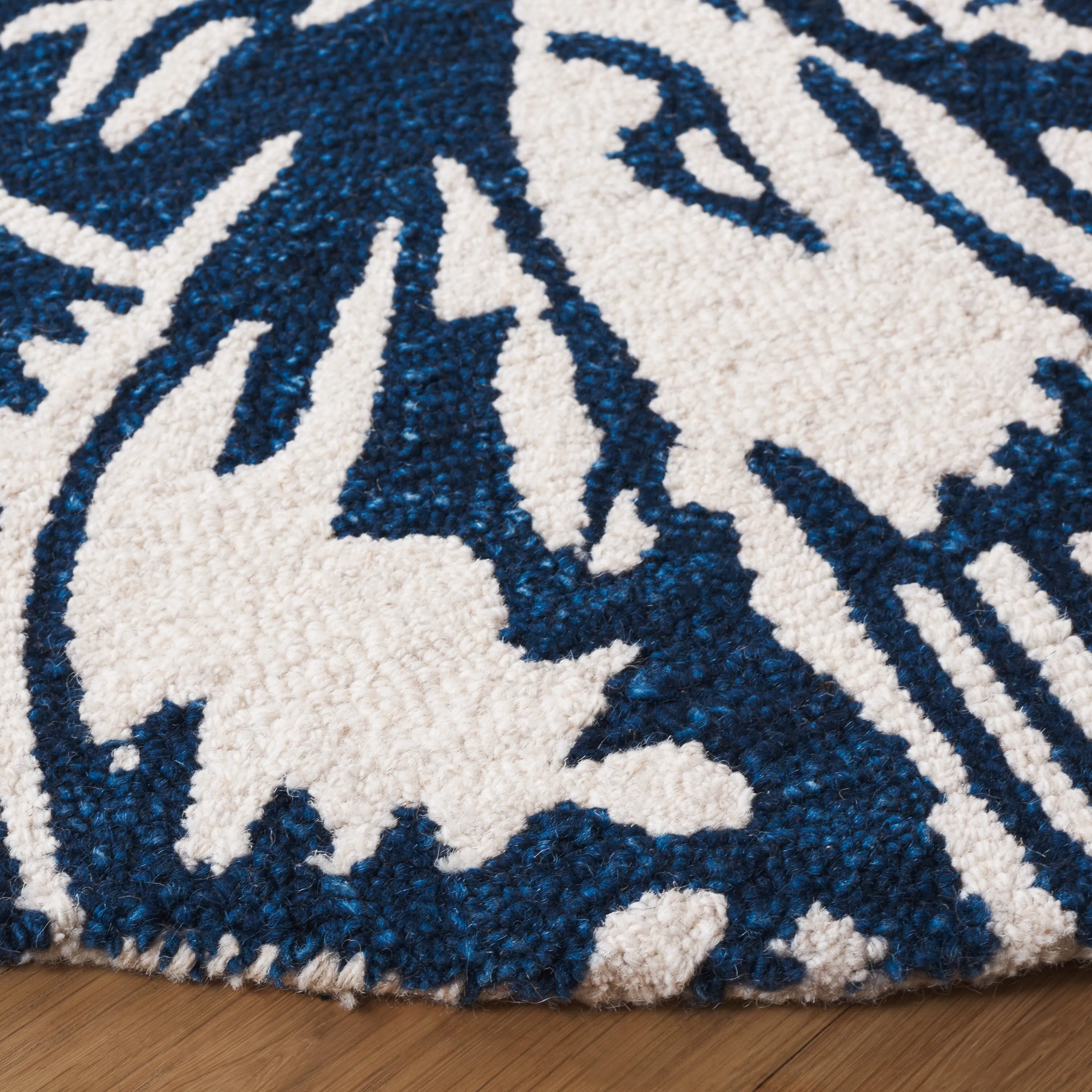SAFAVIEH Handmade Jardin Antonella Country Wool Rug
