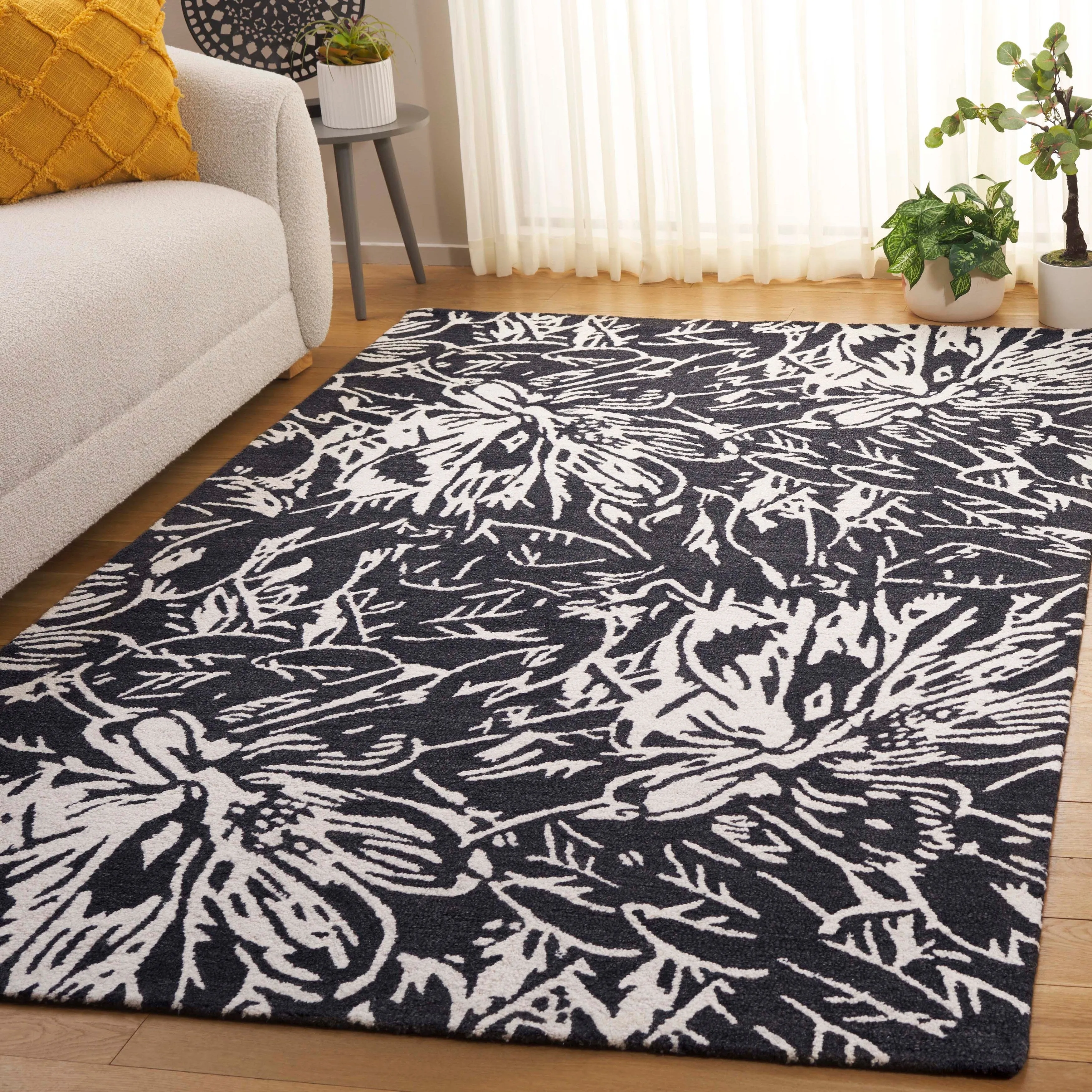 SAFAVIEH Handmade Jardin Antonella Country Wool Rug