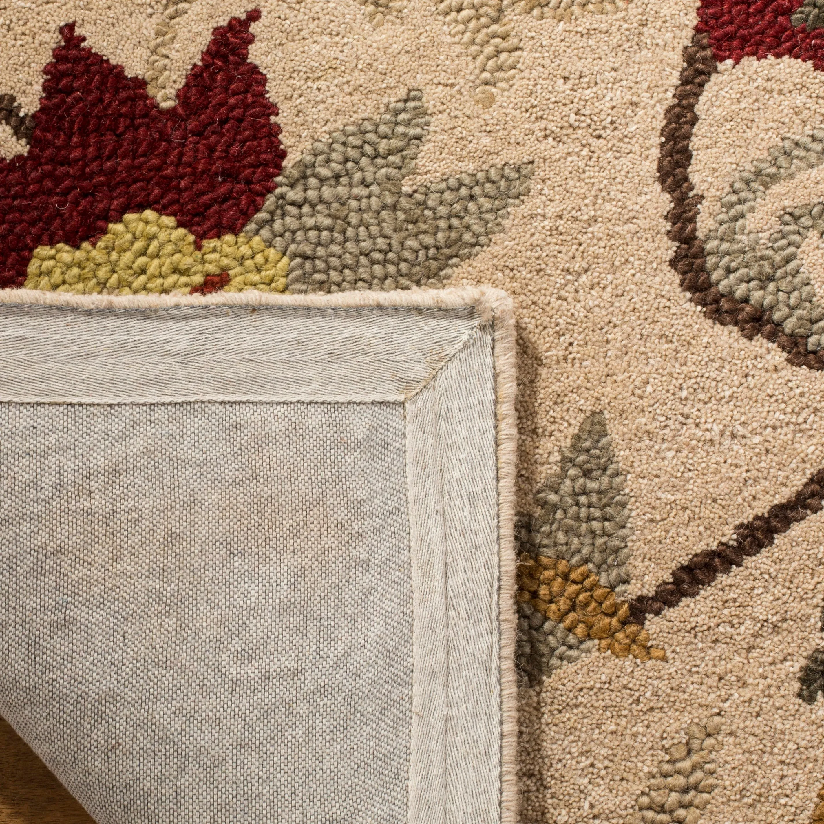SAFAVIEH Handmade Jardin Frederieke Country Floral Wool Rug