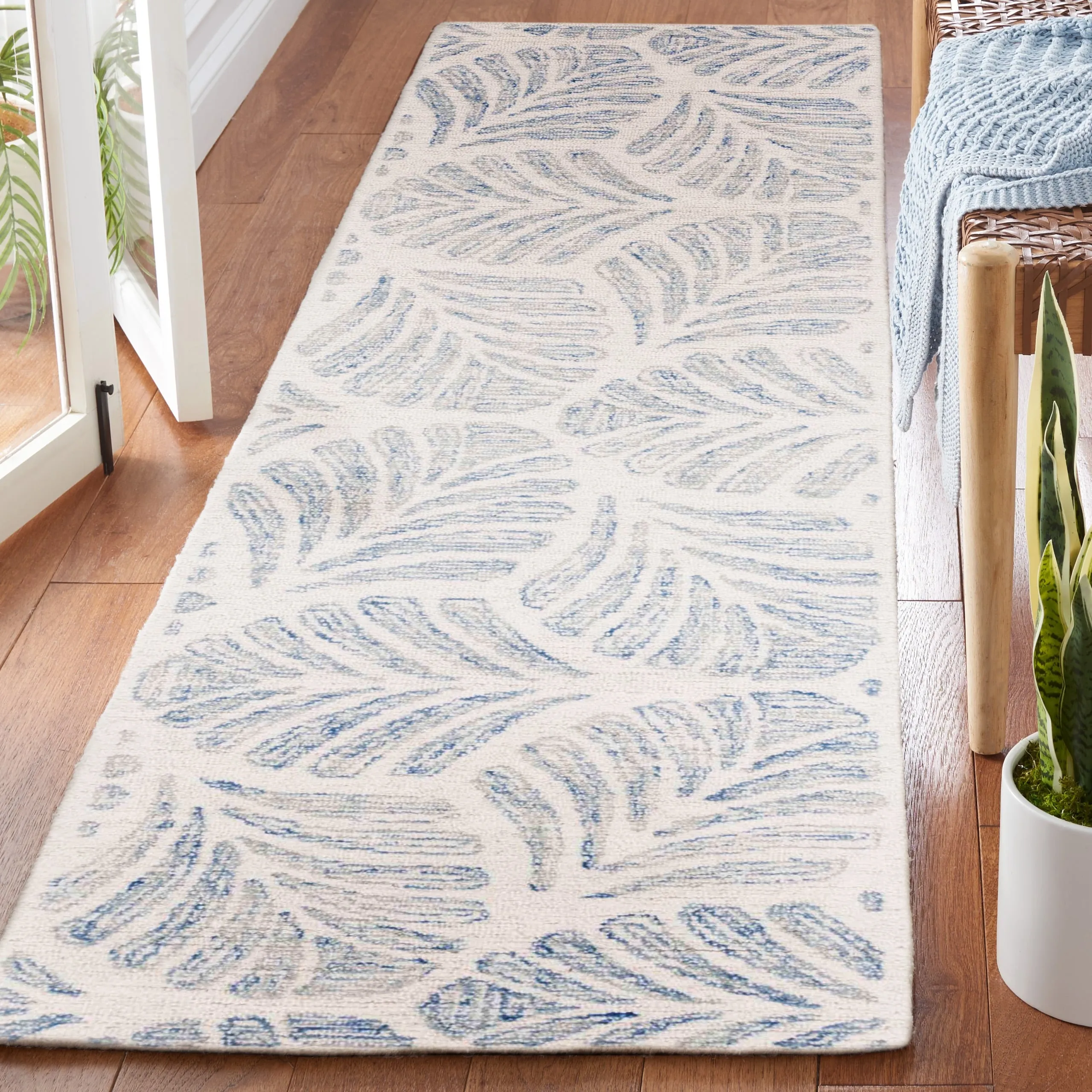 SAFAVIEH Handmade Jardin Sayde Botanical Wool Rug