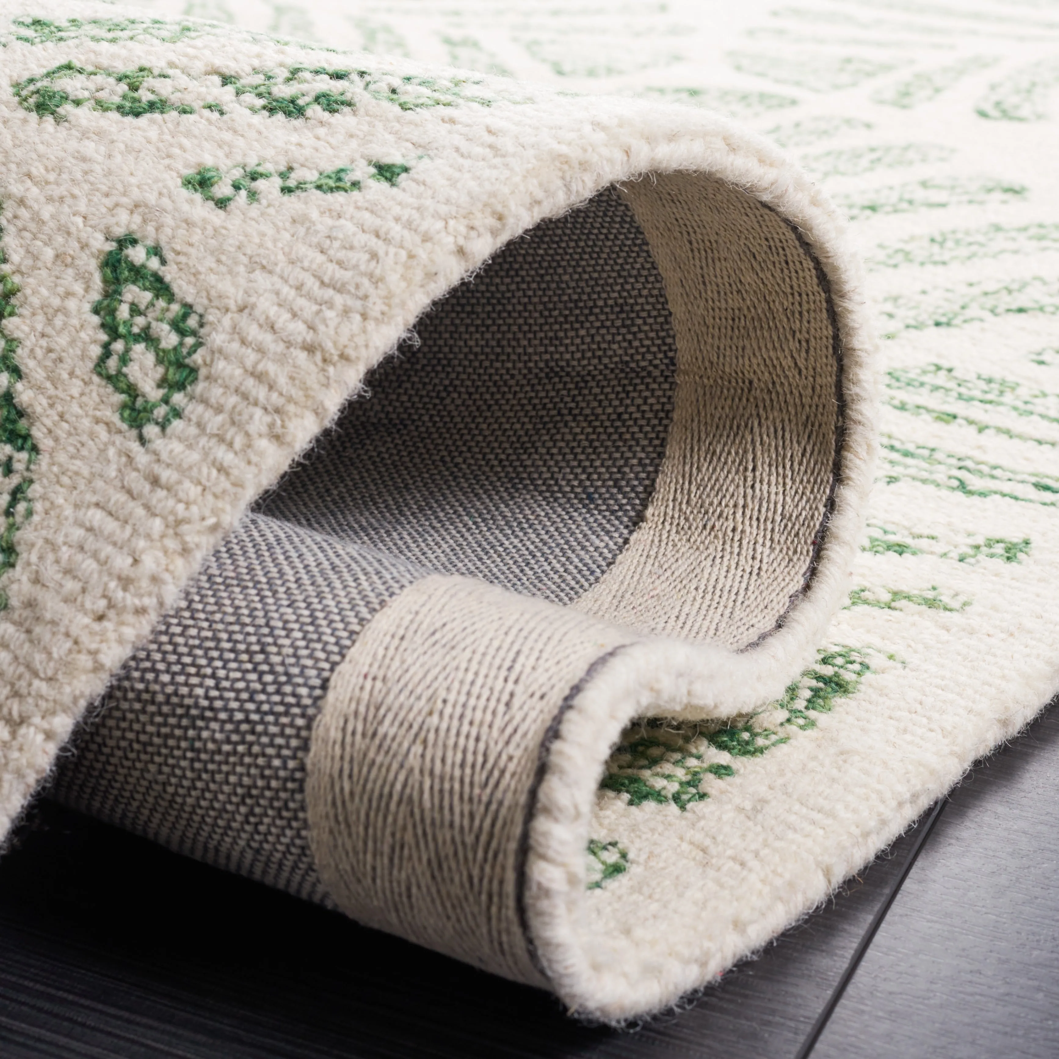 SAFAVIEH Handmade Jardin Sayde Botanical Wool Rug