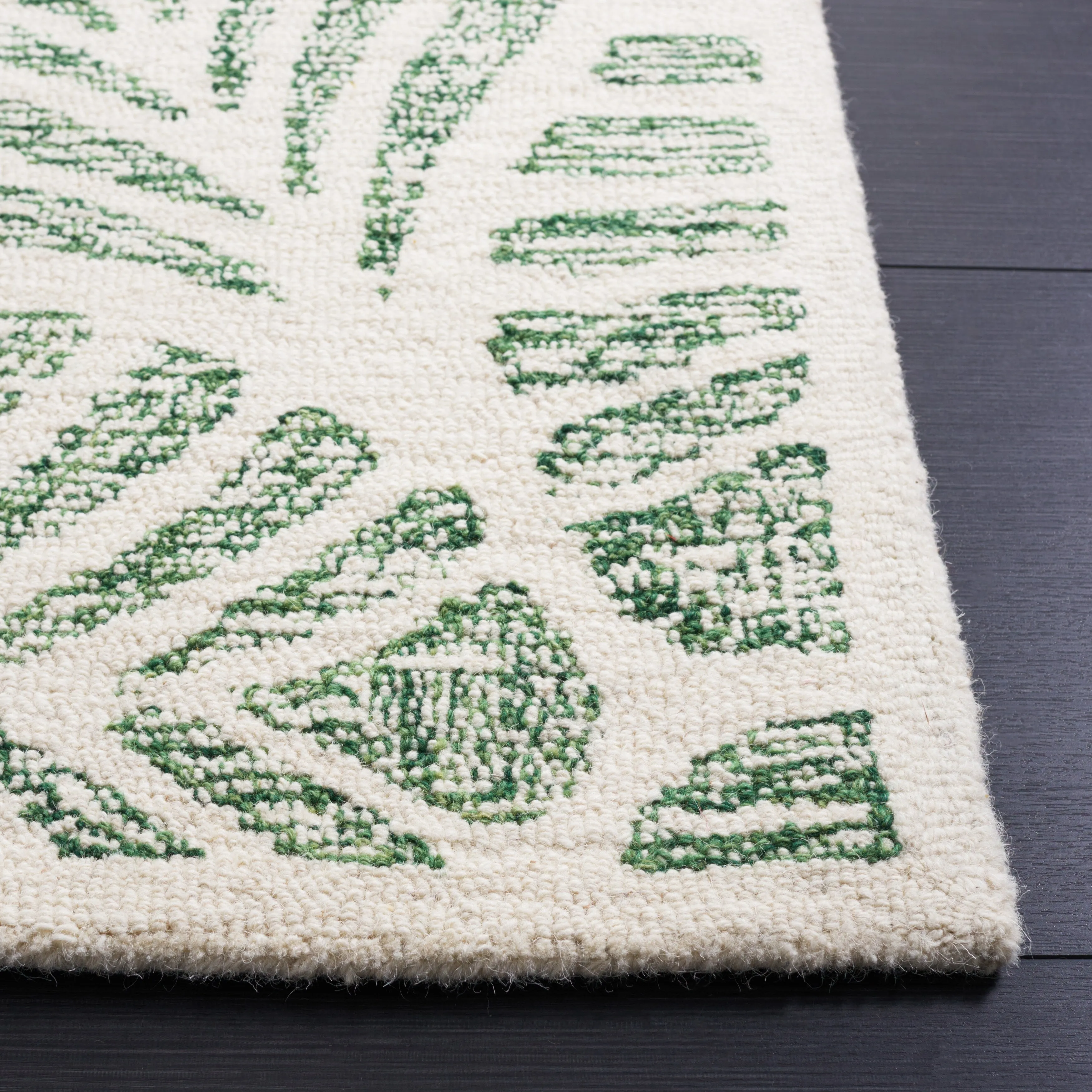SAFAVIEH Handmade Jardin Sayde Botanical Wool Rug